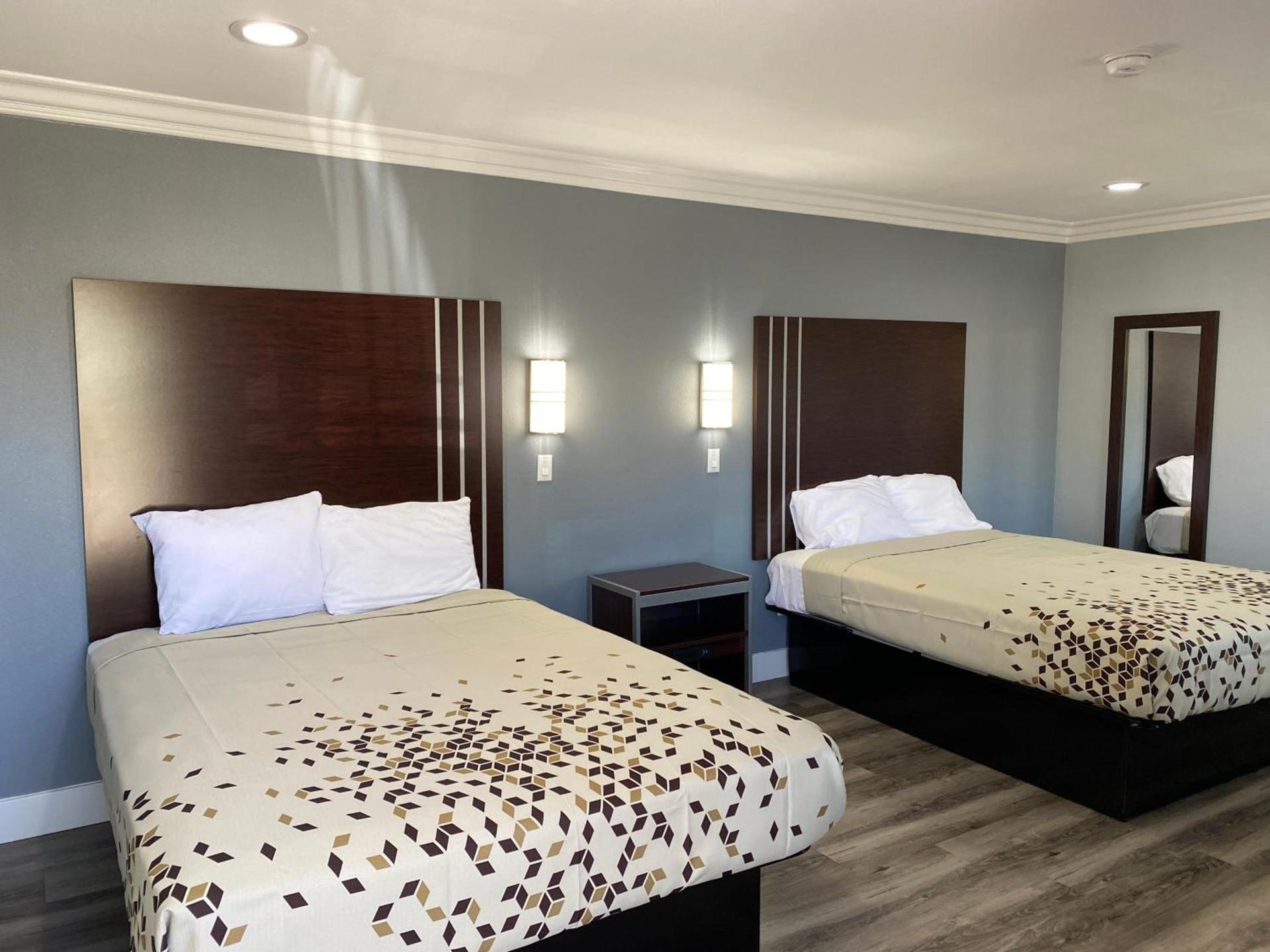 Regency Motel photo 9