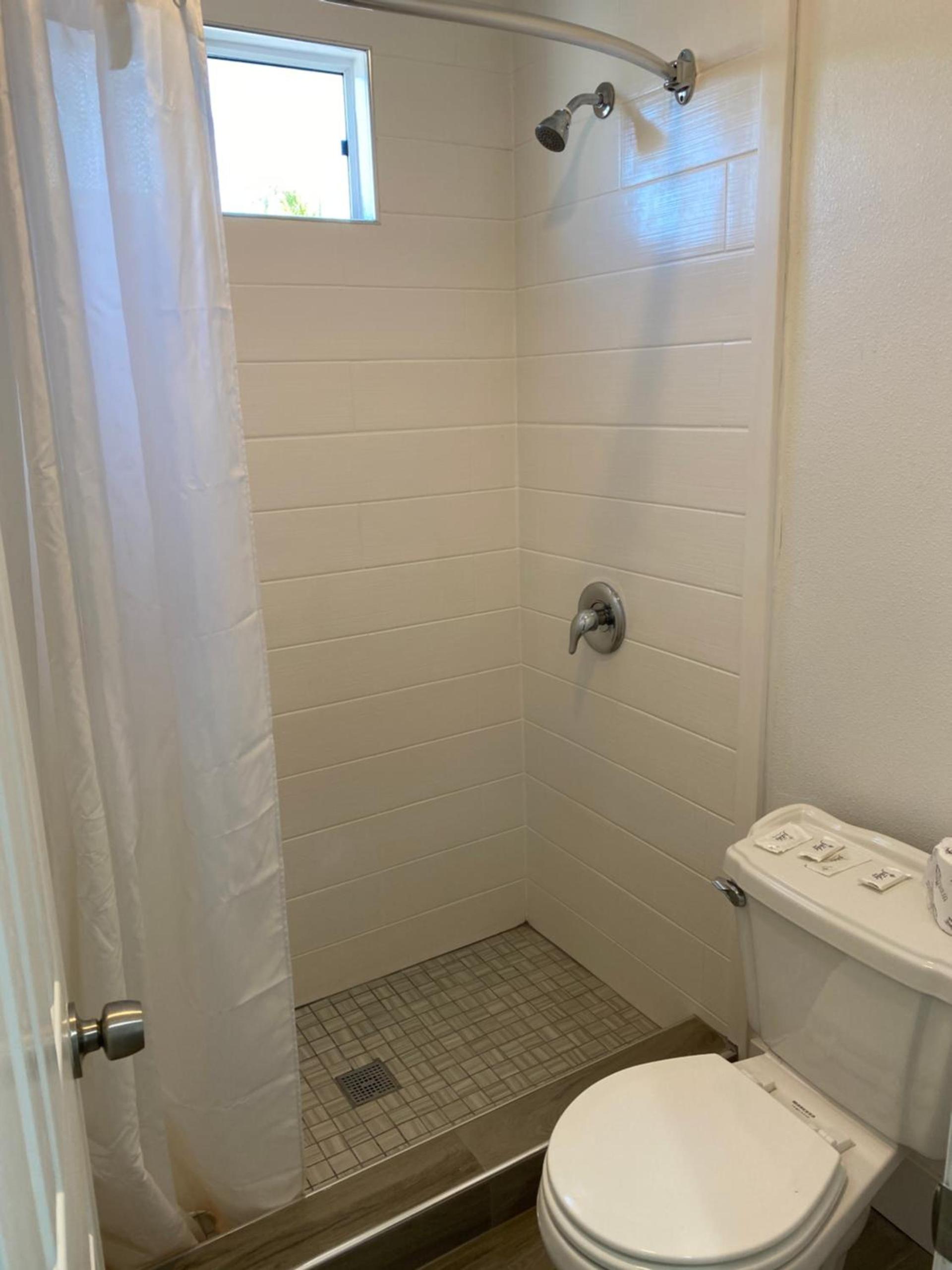 Regency Motel photo 8