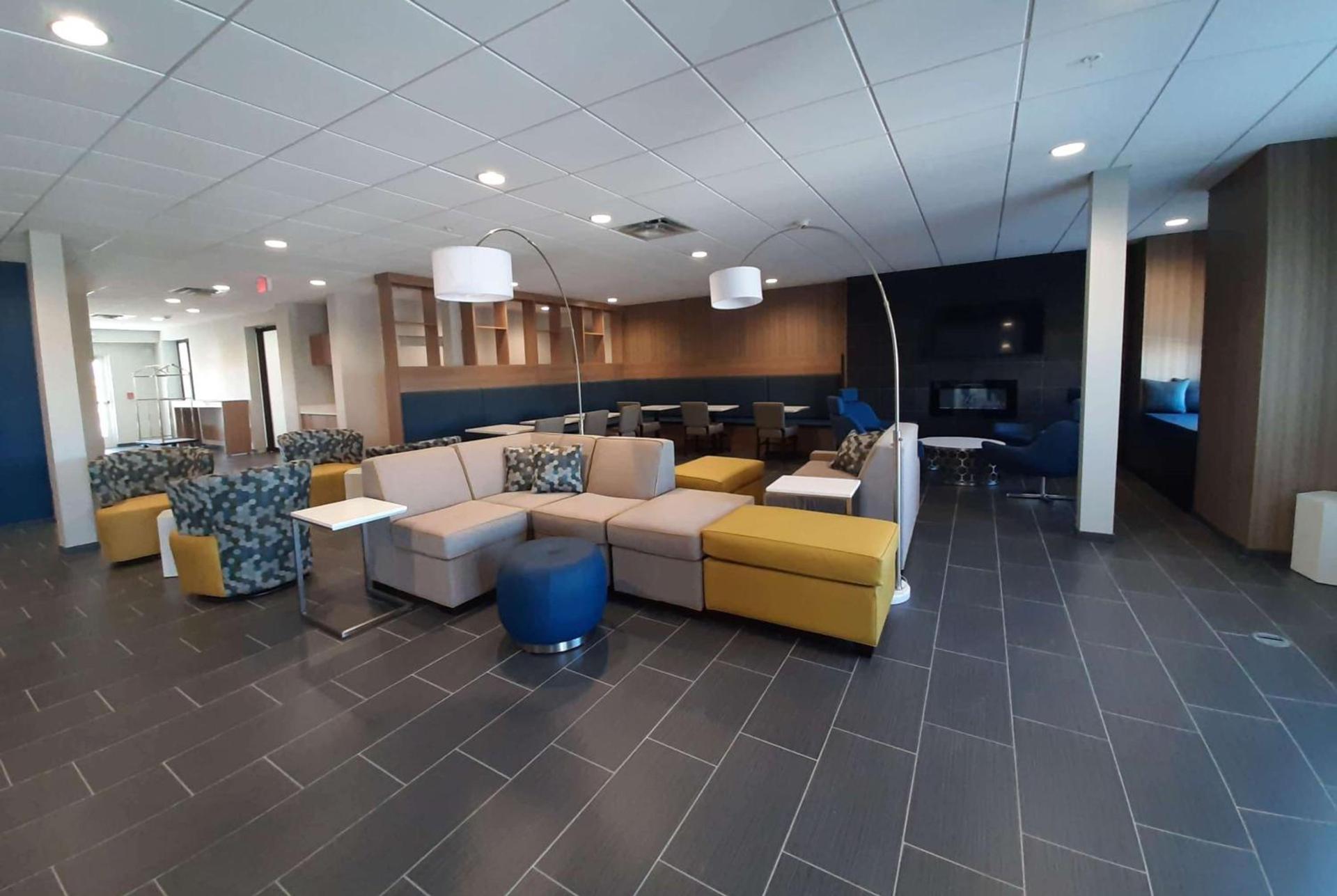 Microtel Inn & Suites by Wyndham Loveland photo 36