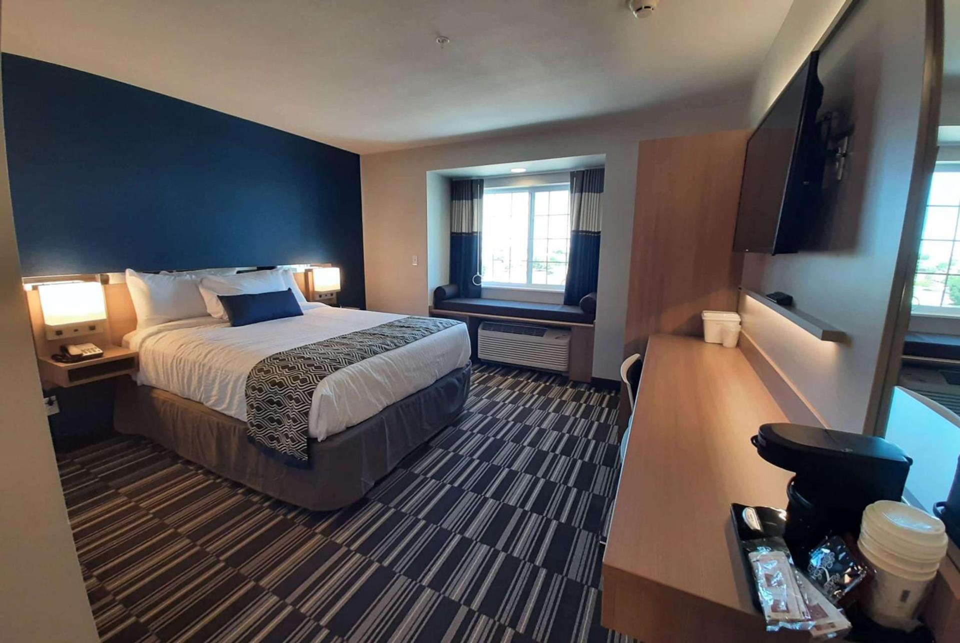 Microtel Inn & Suites by Wyndham Loveland photo 29