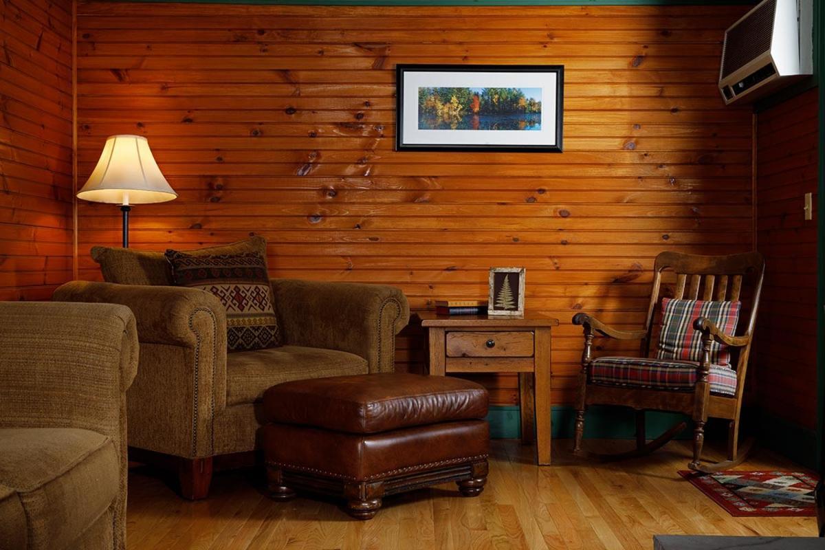 Friends Lake Inn photo 15