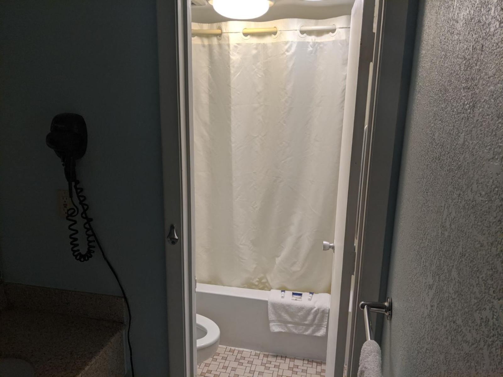 Executive Inn photo 15