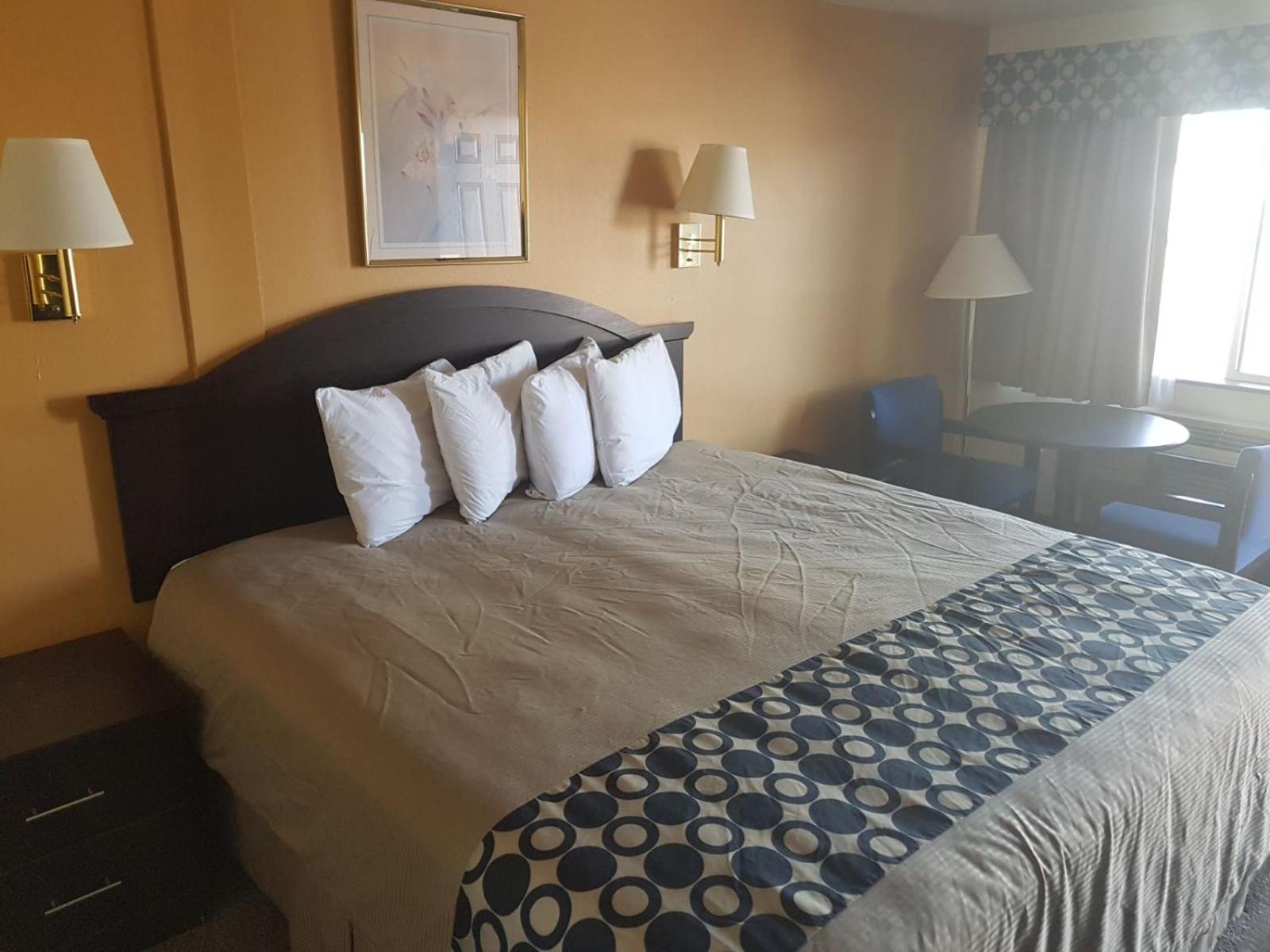 Split Mountain Motel photo 5