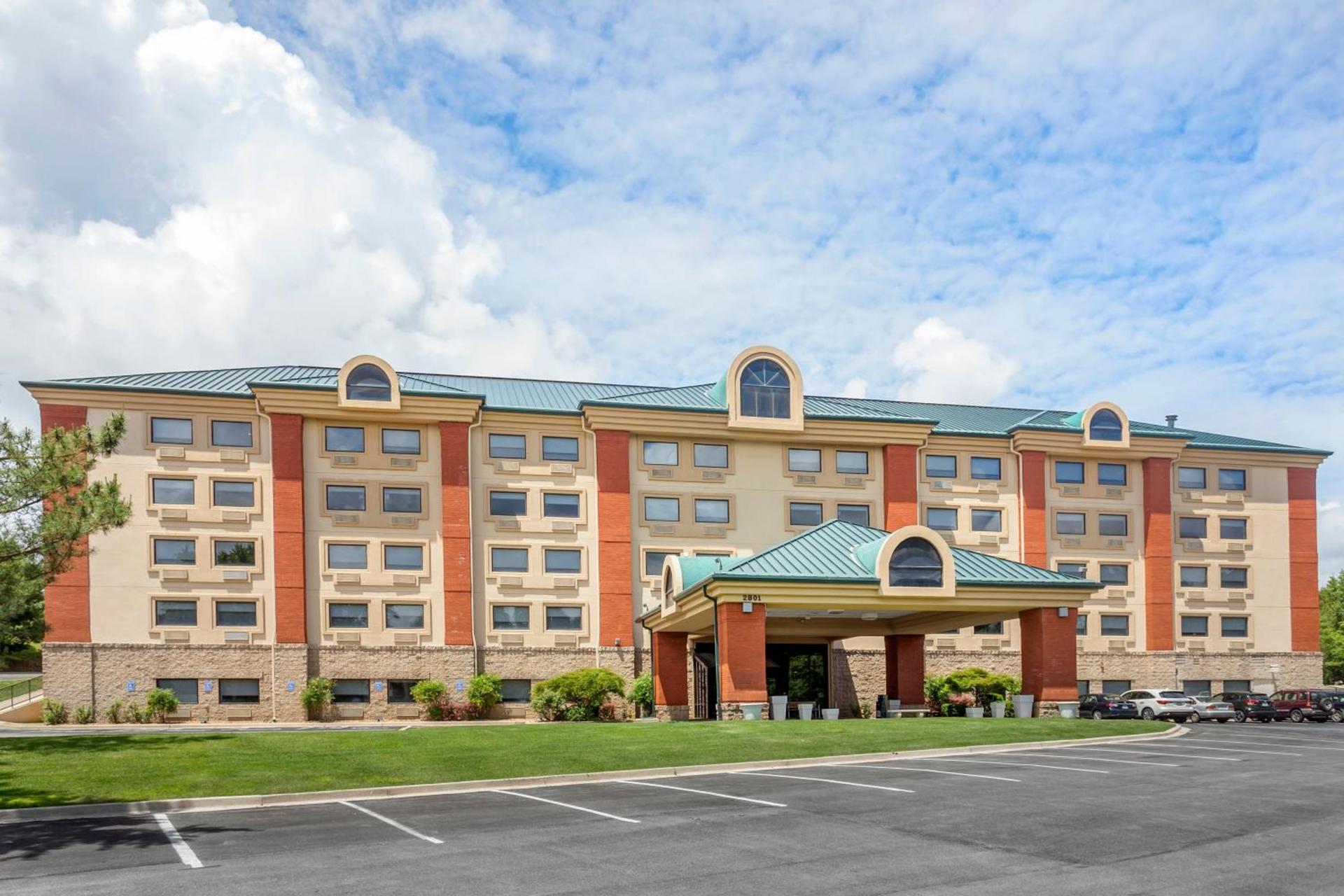 Holiday Inn Express Branson- Green Mountain Drive by IHG photo 38