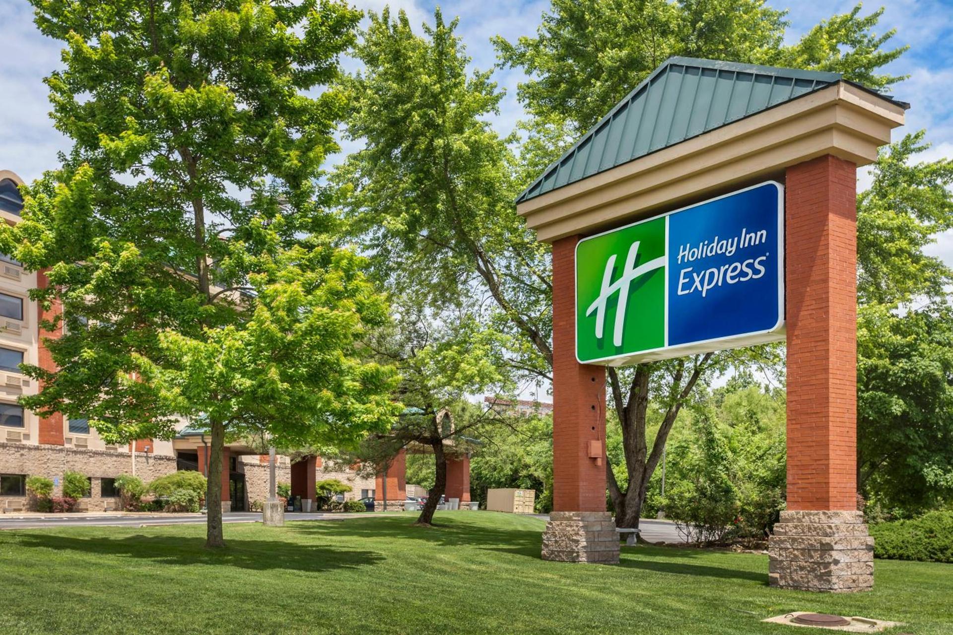Holiday Inn Express Branson- Green Mountain Drive by IHG photo 51