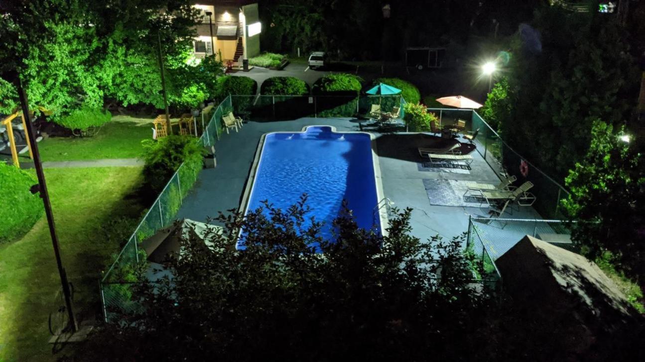 The Black Mountain Inn photo 32