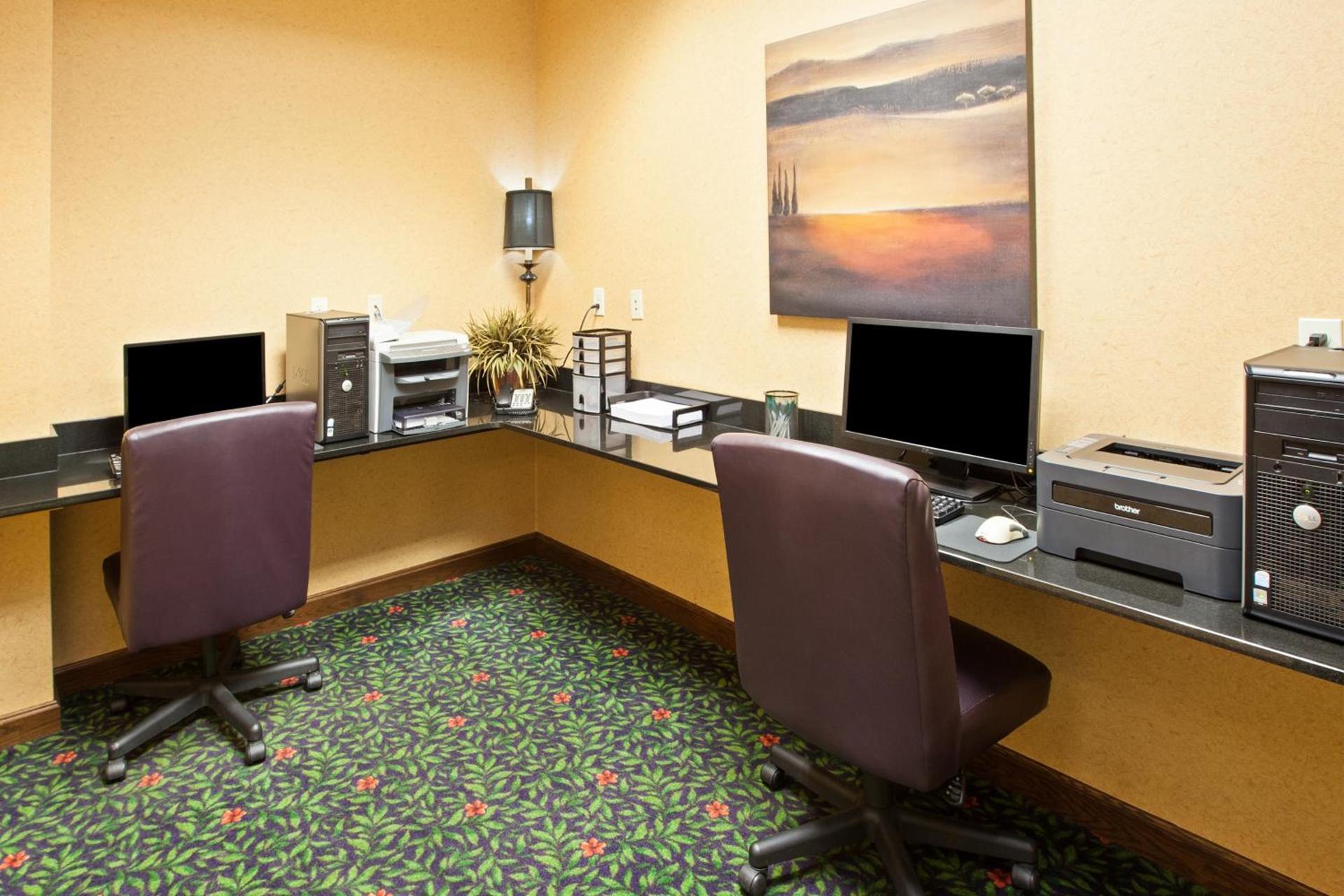 Country Inn & Suites by Radisson, Grand Rapids East, MI photo 56
