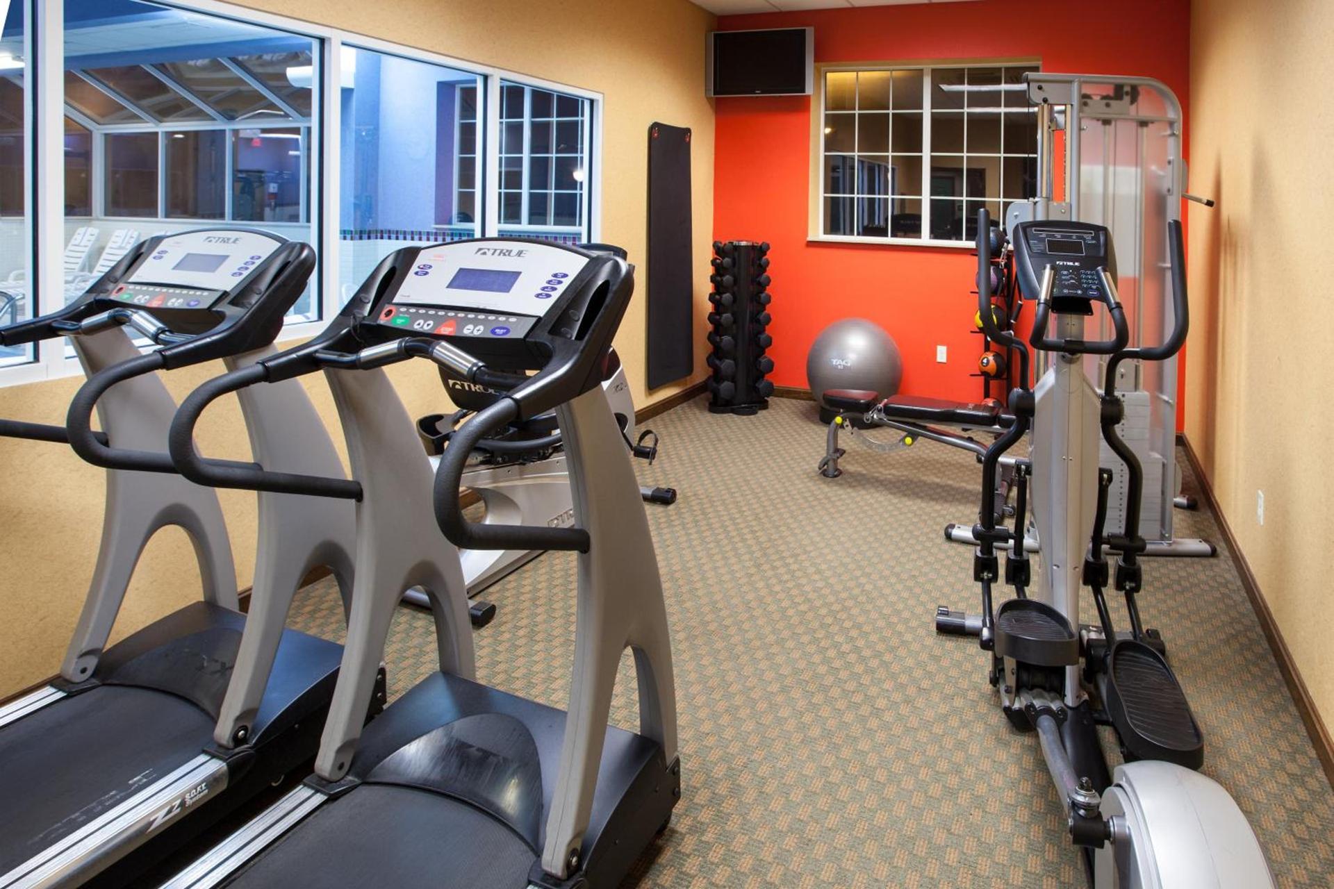 Country Inn & Suites by Radisson, Grand Rapids East, MI photo 57