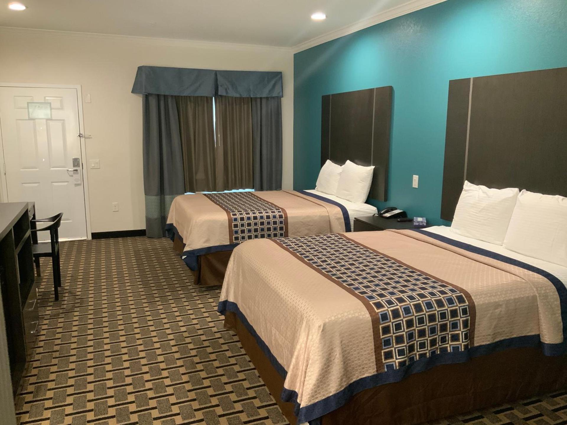 Regency Inn & Suites- NW Houston photo 2