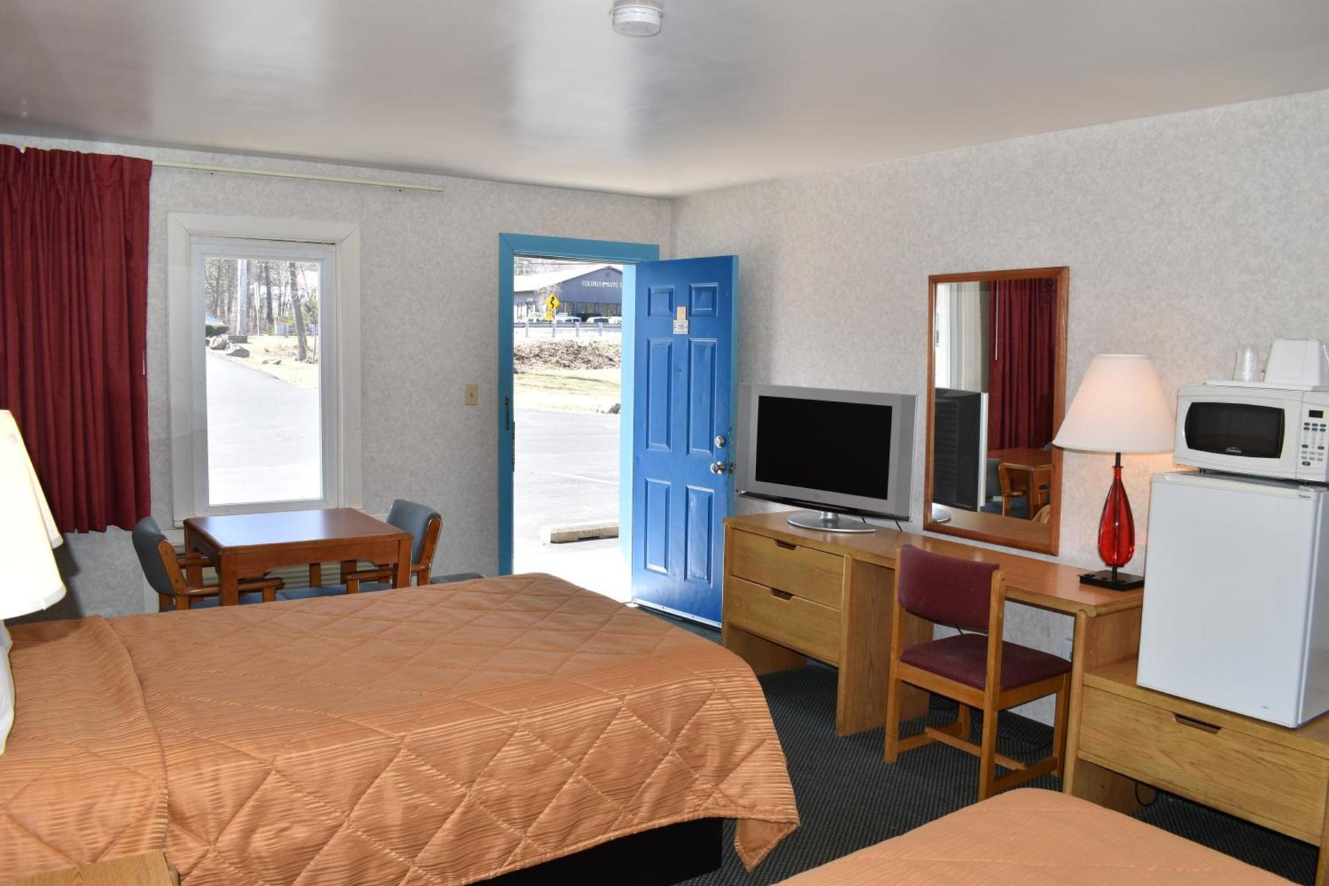 POCONO NIGHT LODGE photo 10