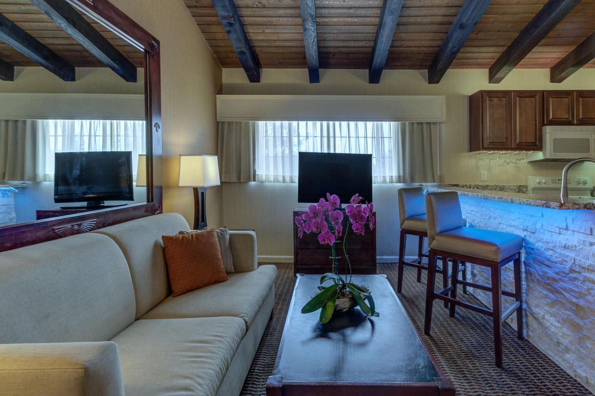 Best Western Plus Carpinteria Inn photo 57