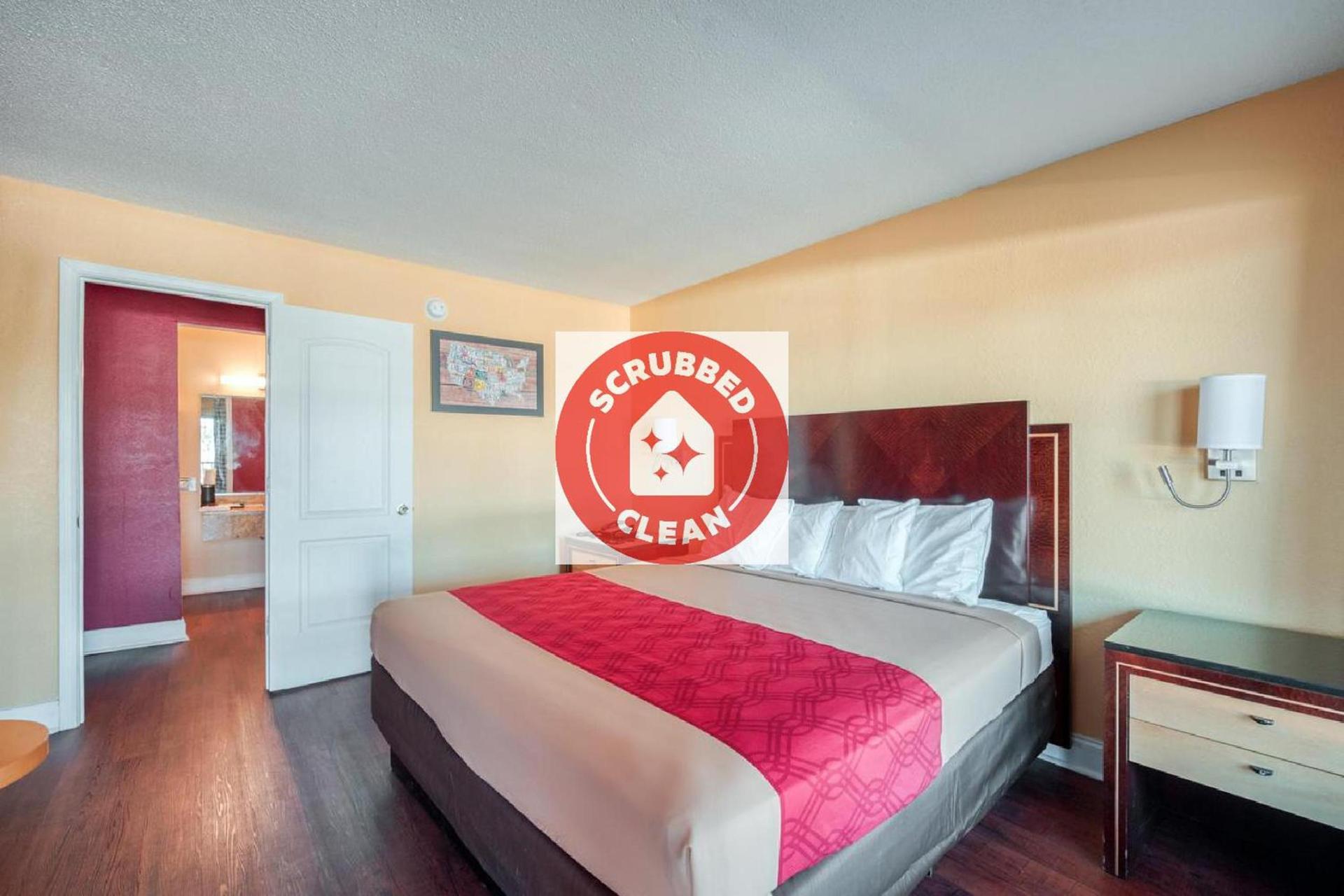 OYO Hotel Wade/Fayetteville I-95 South photo 18