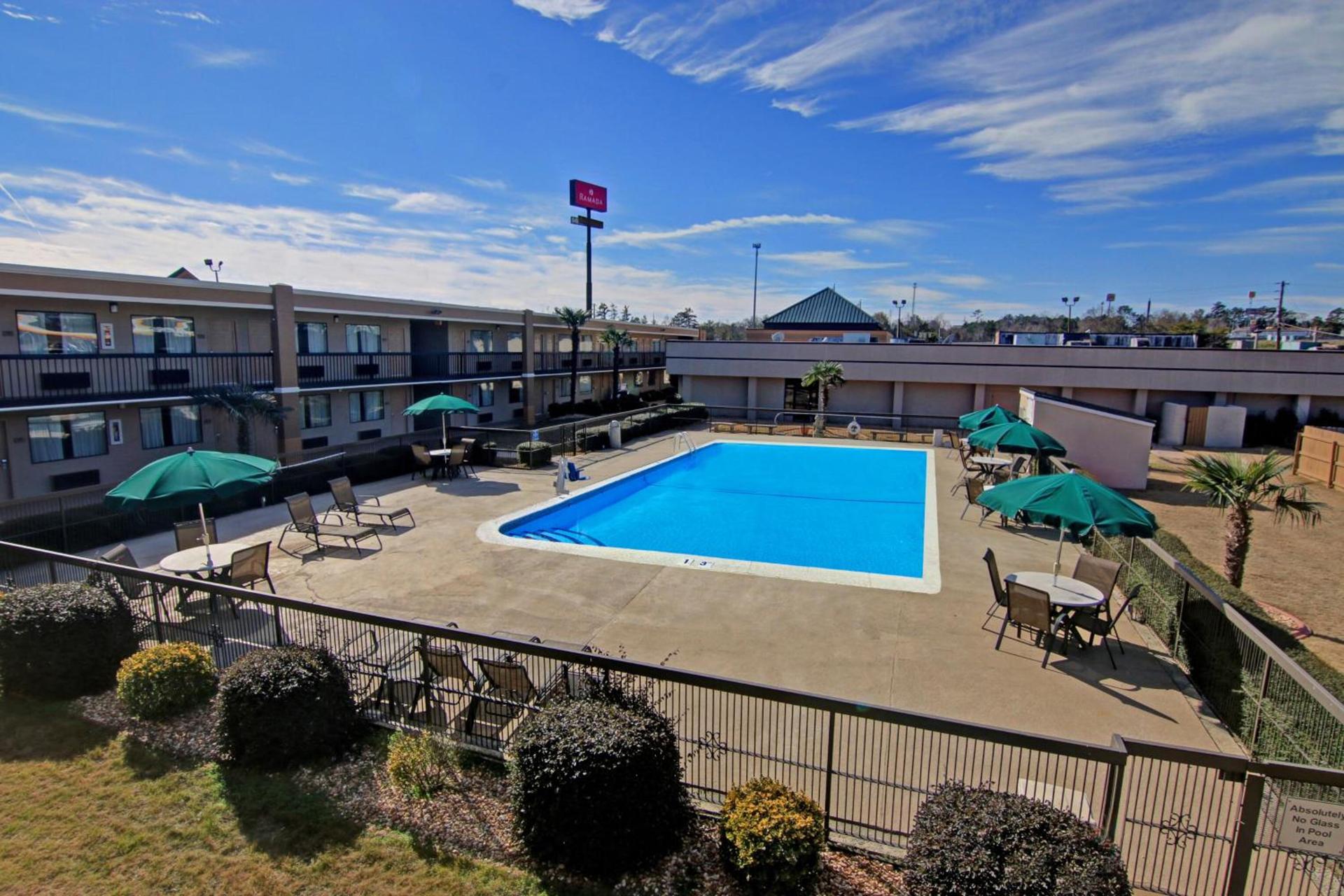 Ramada by Wyndham Macon photo 5
