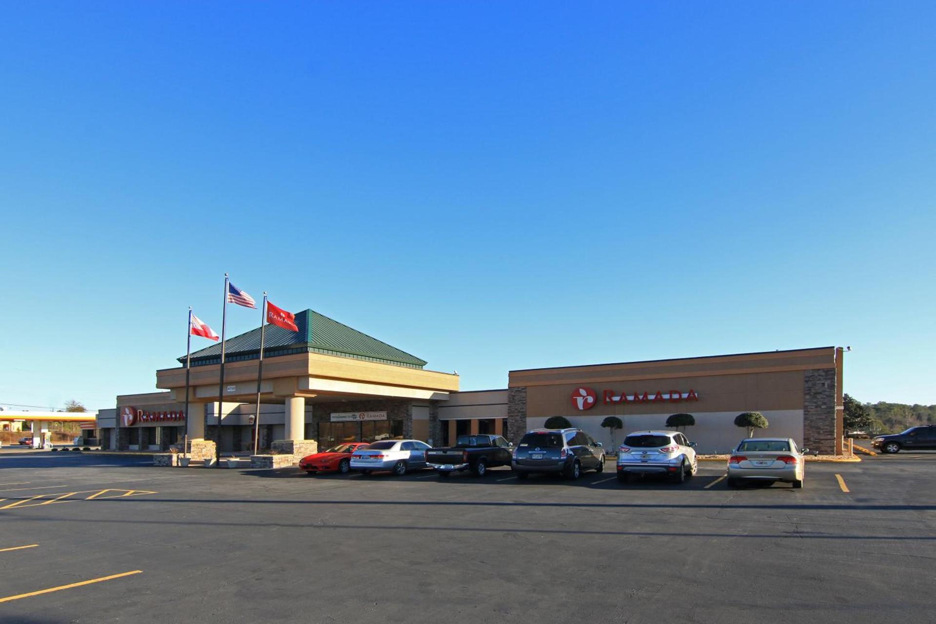 Ramada by Wyndham Macon photo 3