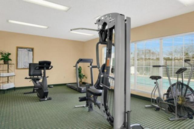 Baymont by Wyndham Waycross photo 29