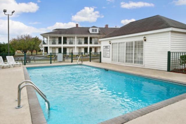 Baymont by Wyndham Waycross photo 30