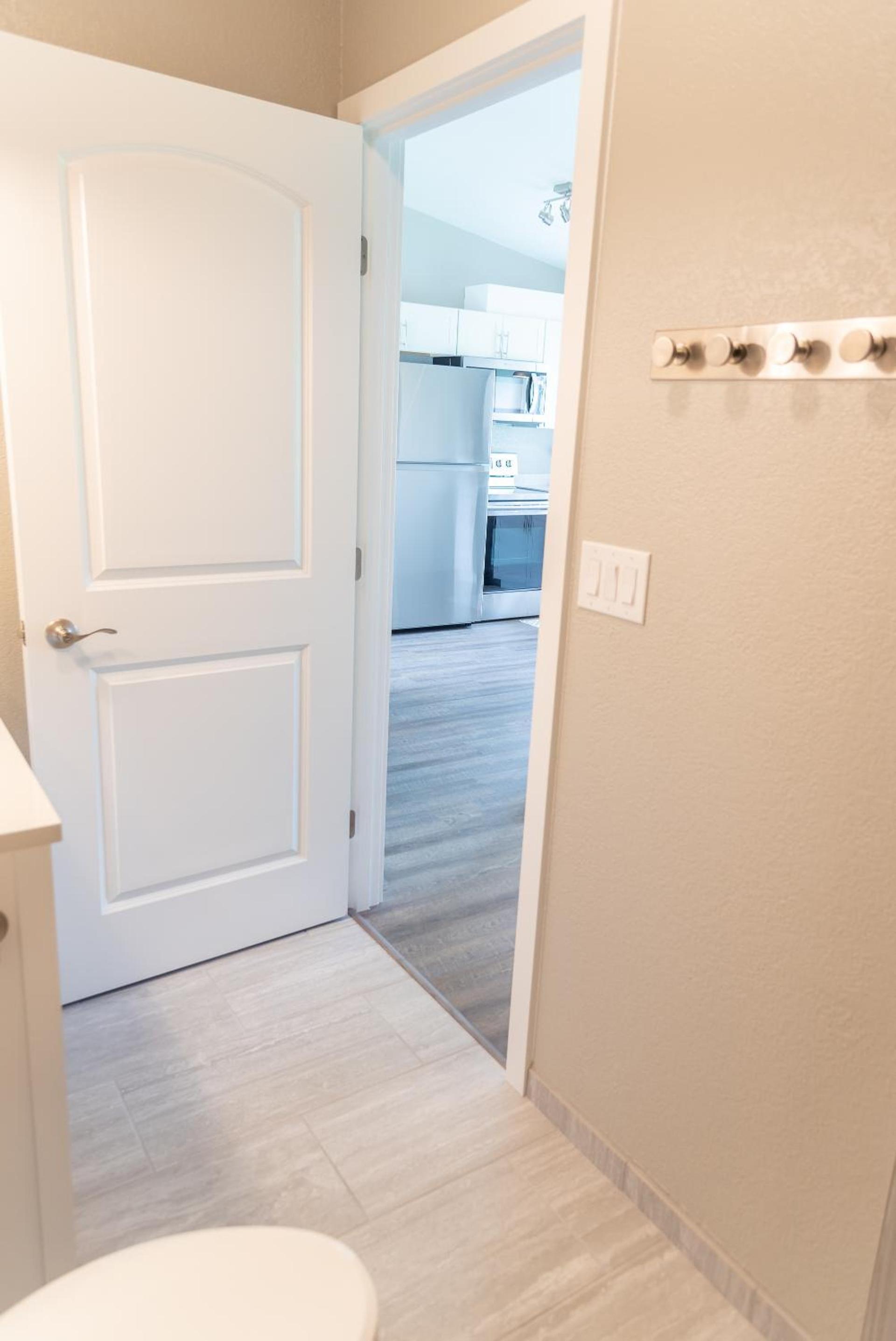Colony Suites photo 87