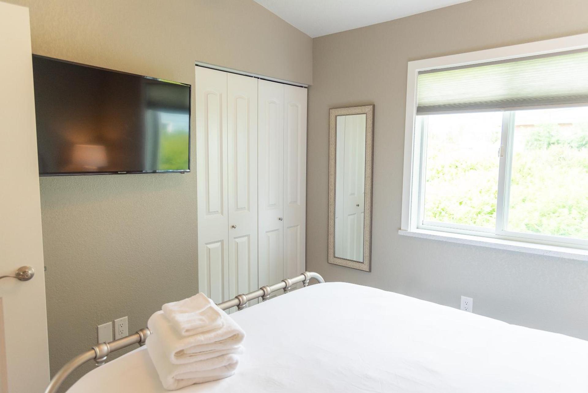 Colony Suites photo 60