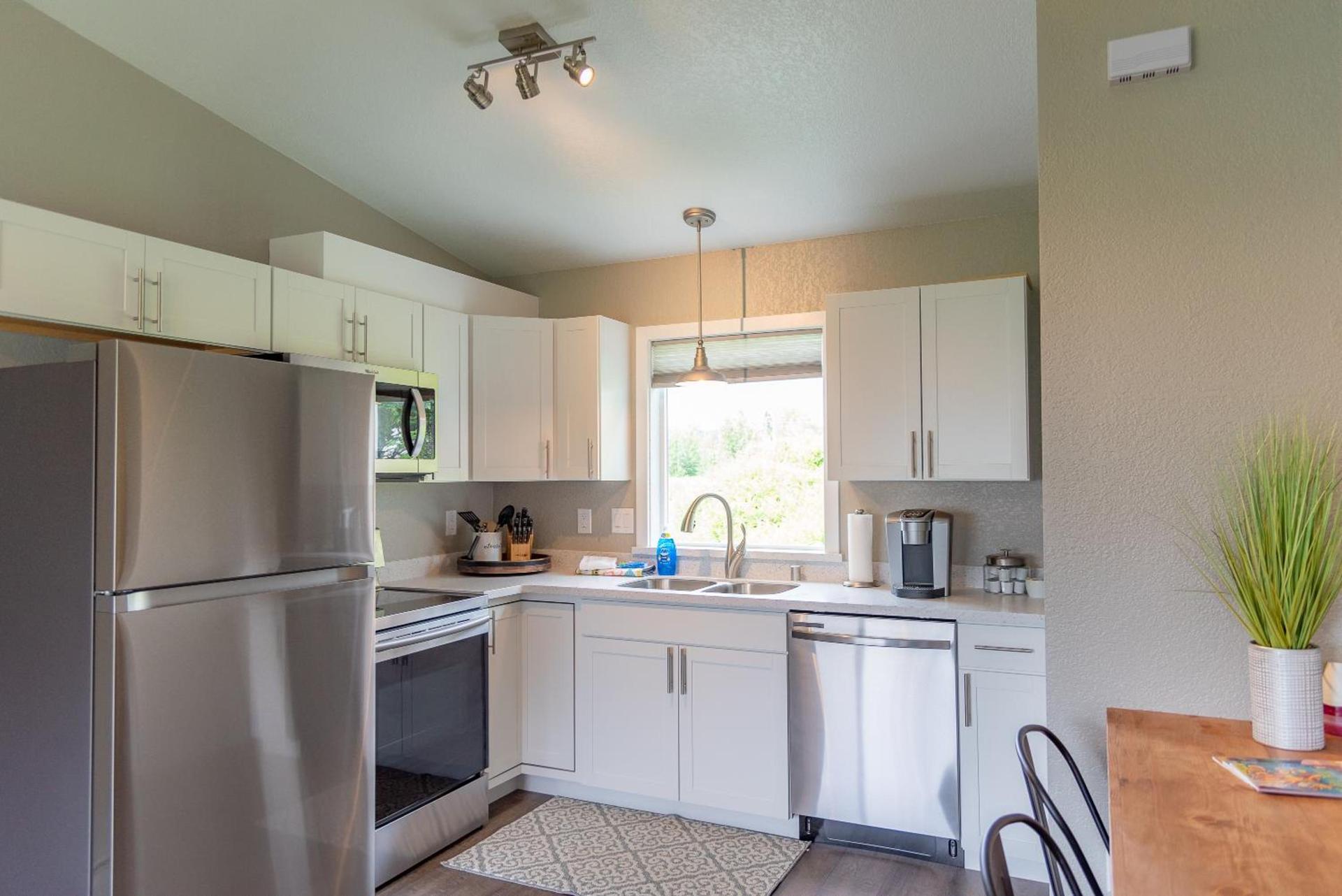 Colony Suites photo 52