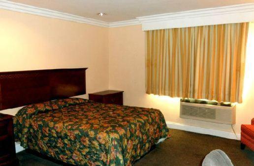 Hyland Motel Van Nuys photo 8