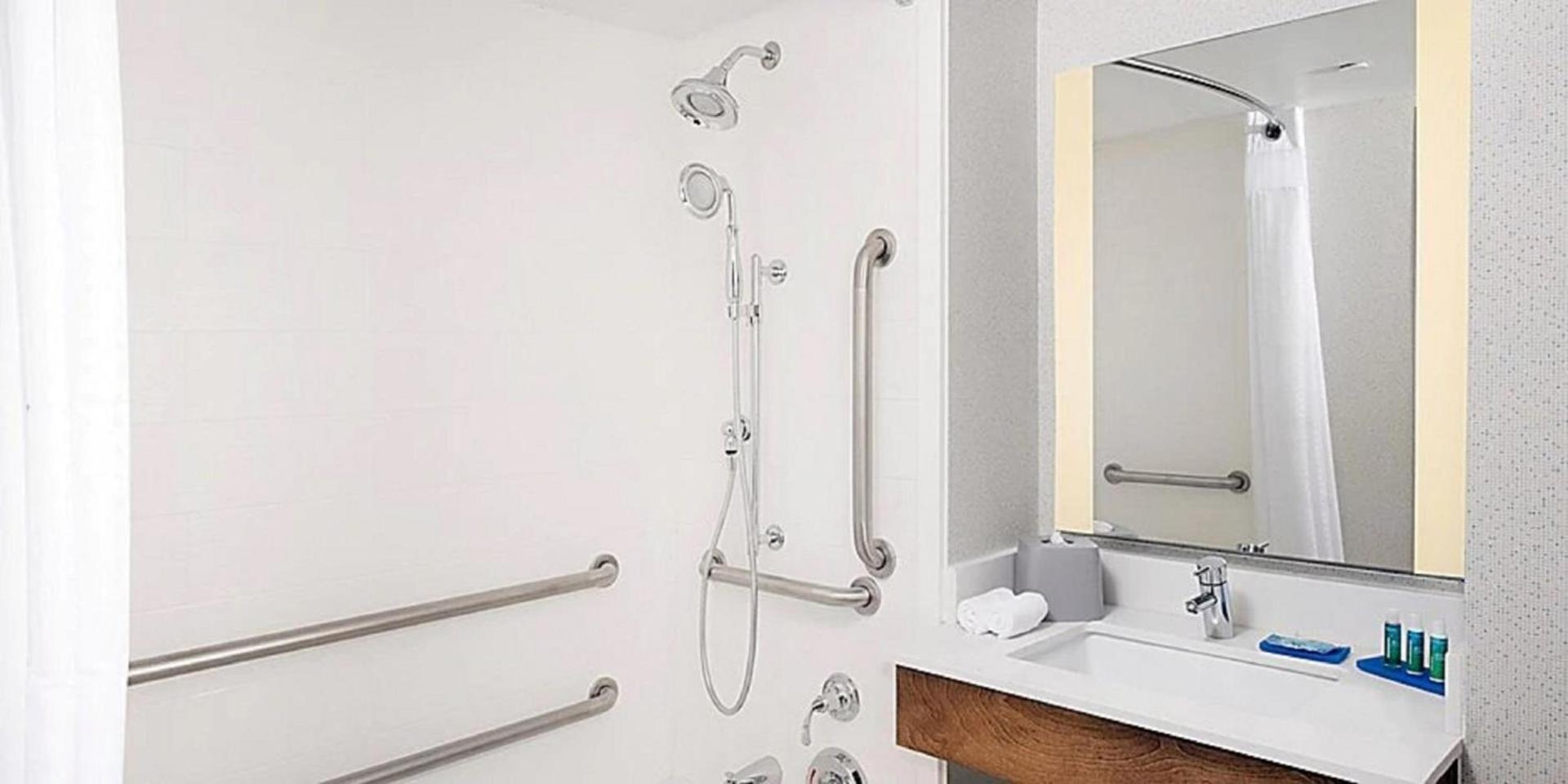 Holiday Inn Express Chesapeake - Norfolk by IHG photo 9