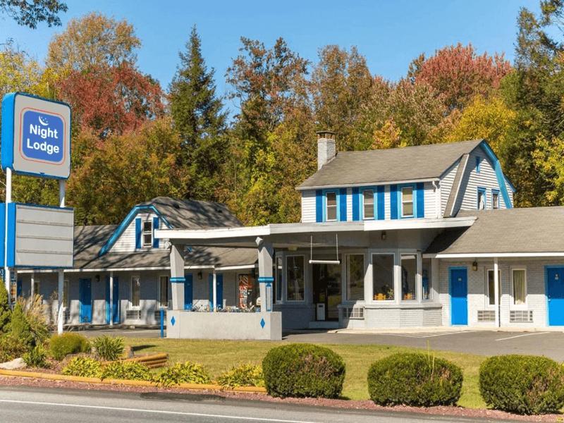 POCONO NIGHT LODGE photo 1