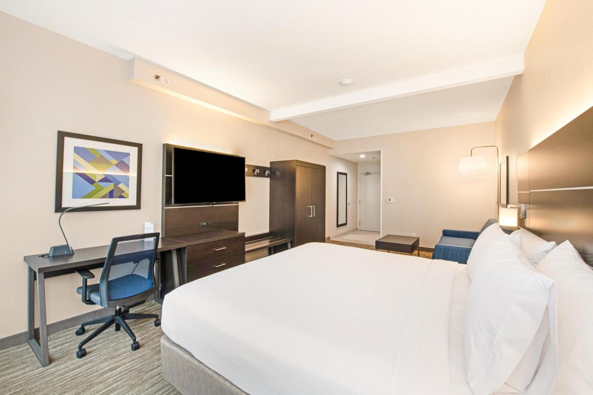 Holiday Inn Express - Delafield by IHG photo 26