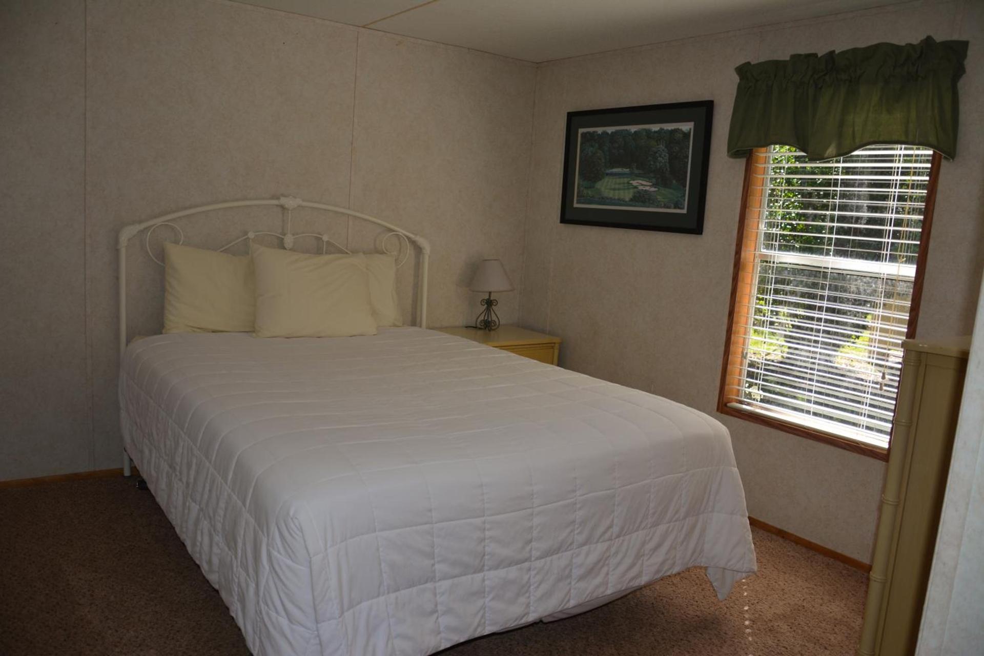 Camp Mack Lodge, Marina & RV Resort photo 88