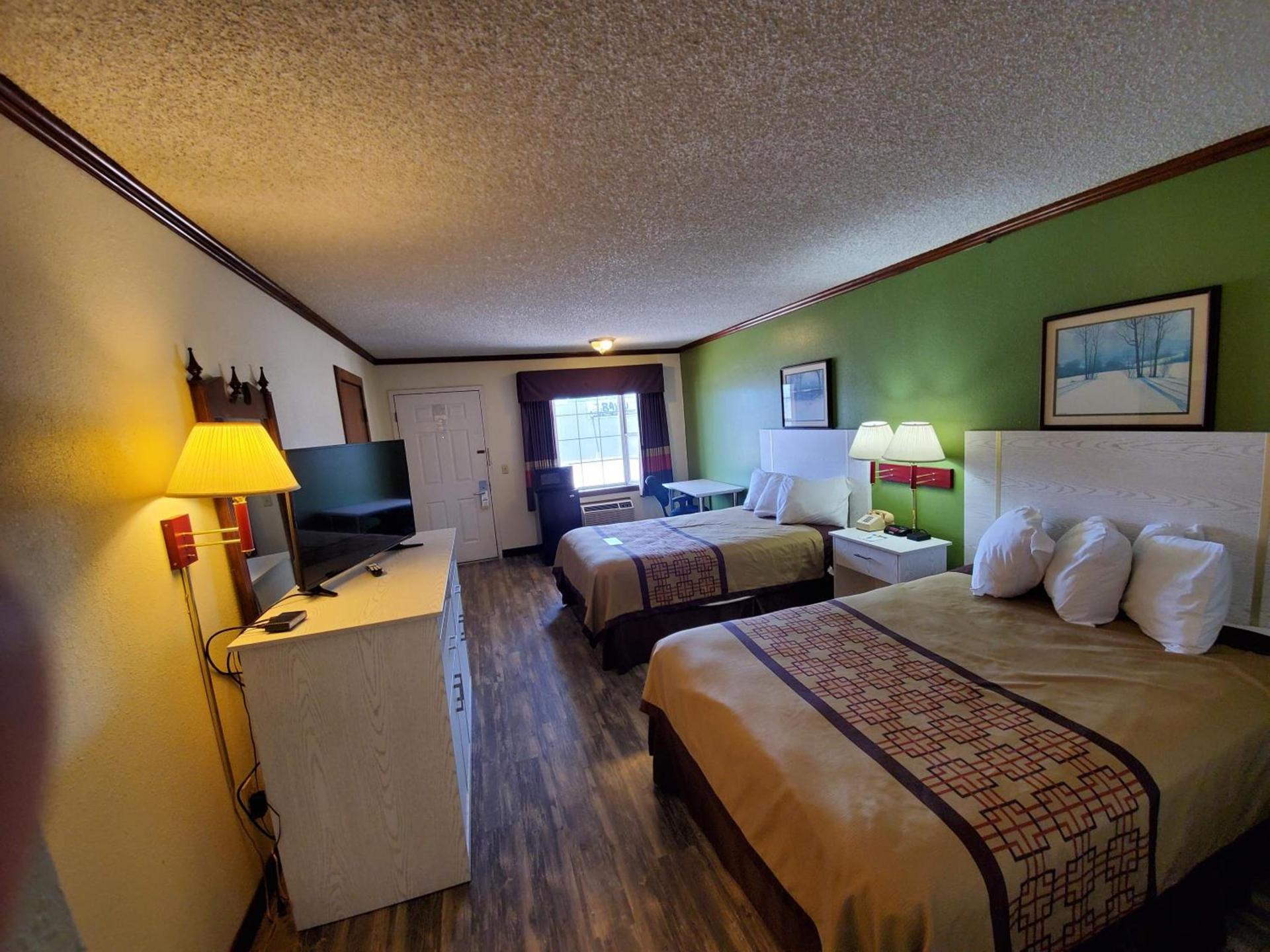 Days Inn by Wyndham Monett photo 15
