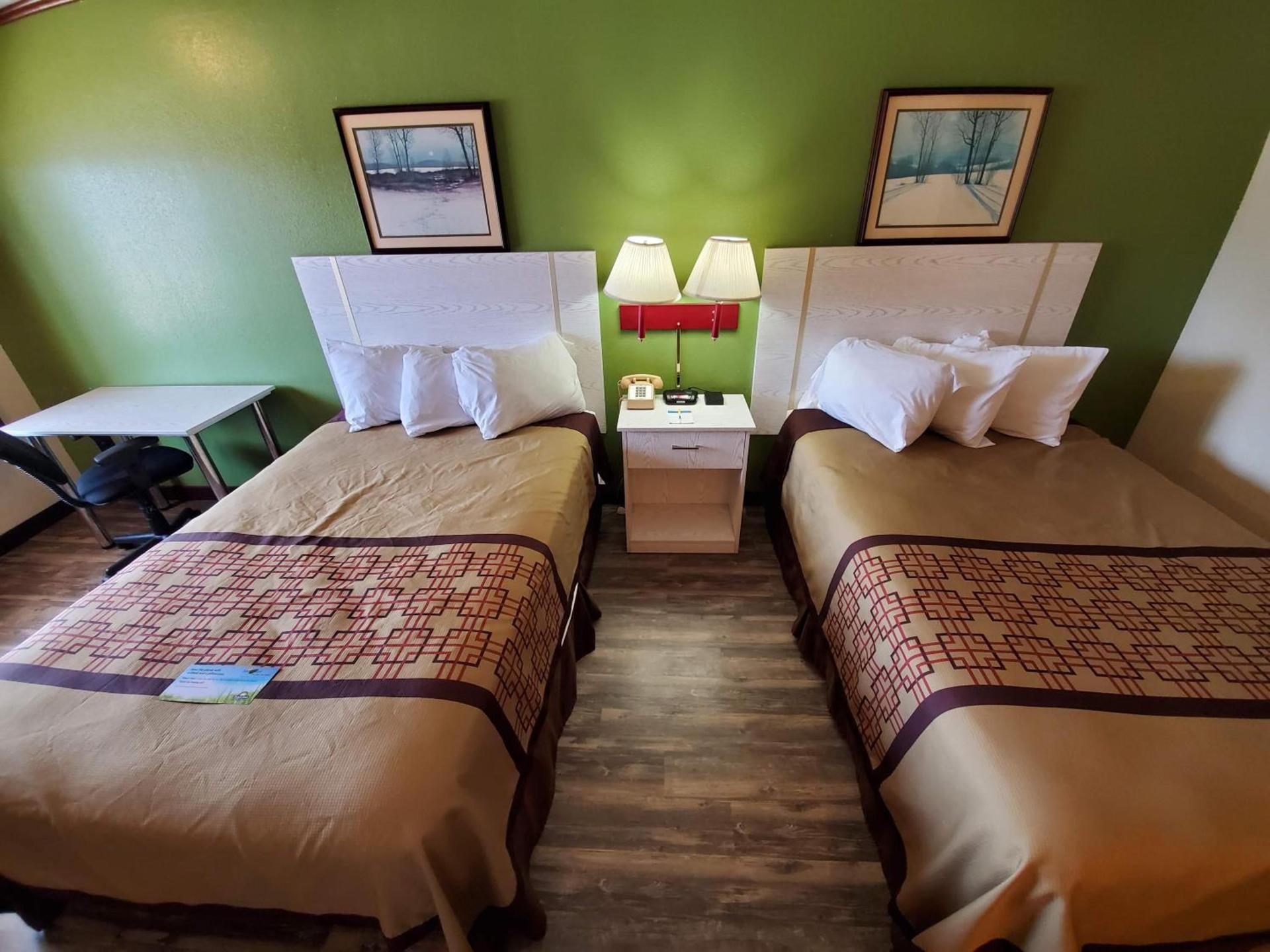 Days Inn by Wyndham Monett photo 20