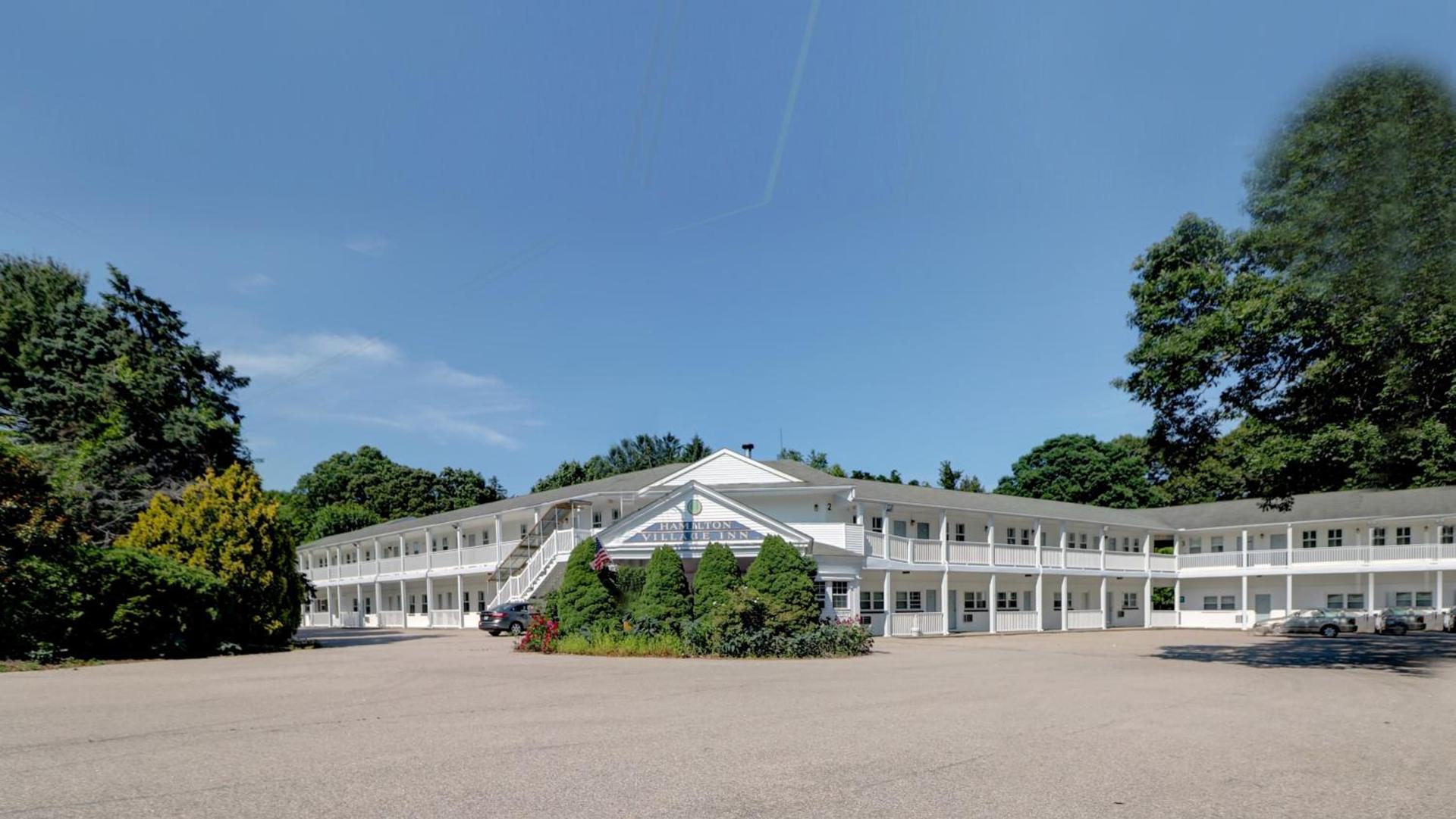 Hamilton Village Inn — hotel in North Kingstown