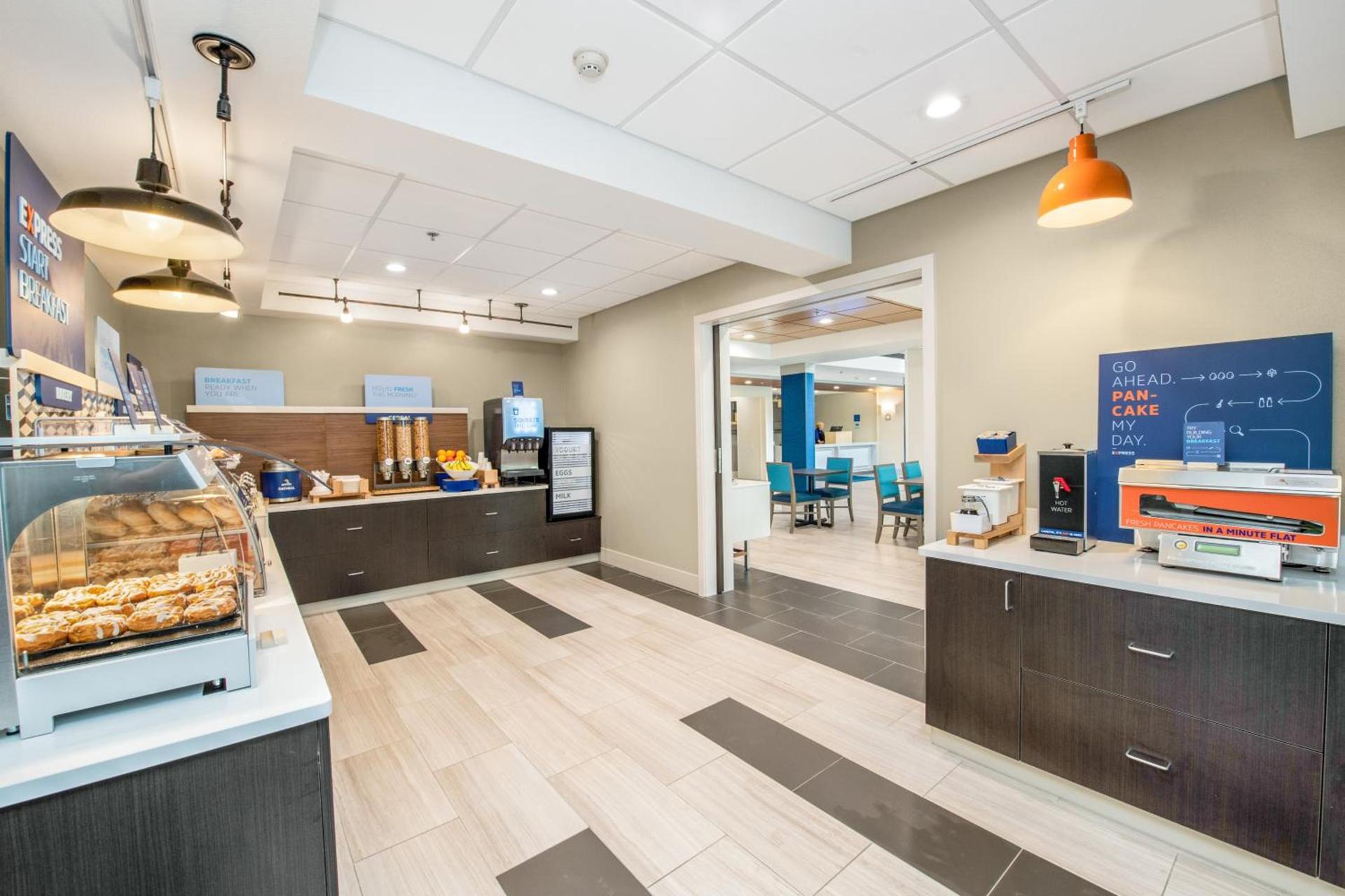 Holiday Inn Express - Delafield by IHG photo 11