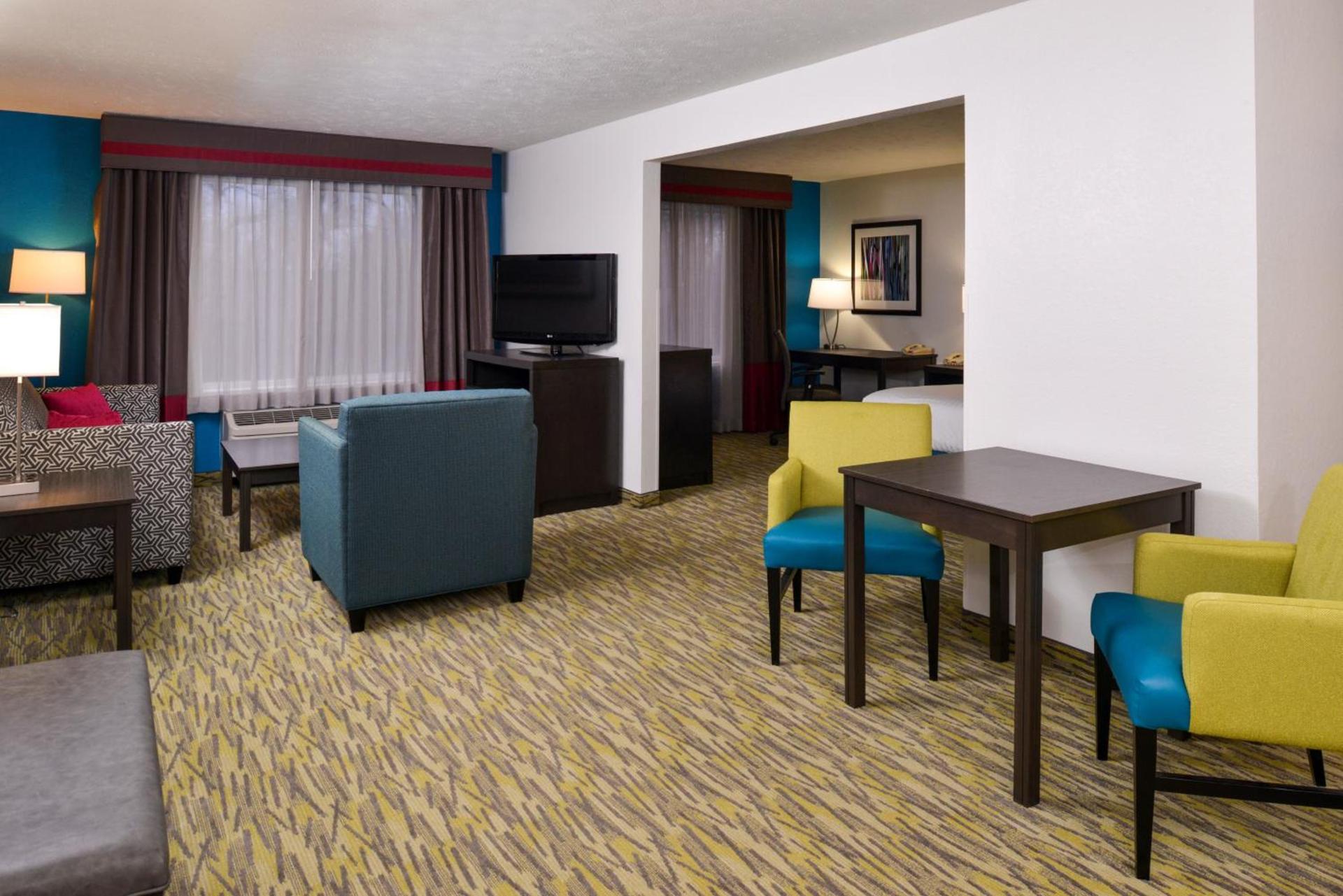 Holiday Inn Express Hotel & Suites Omaha West by IHG photo 45