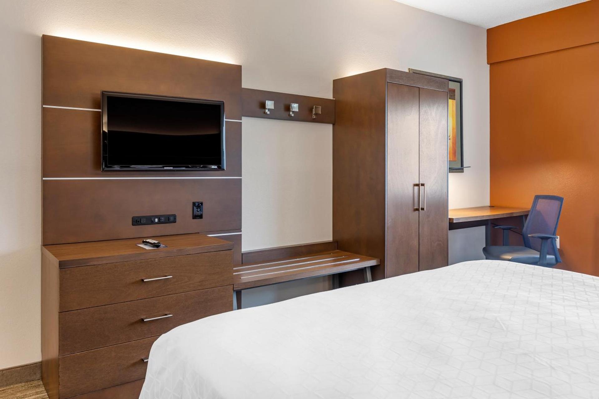Holiday Inn Express Branson- Green Mountain Drive by IHG photo 52