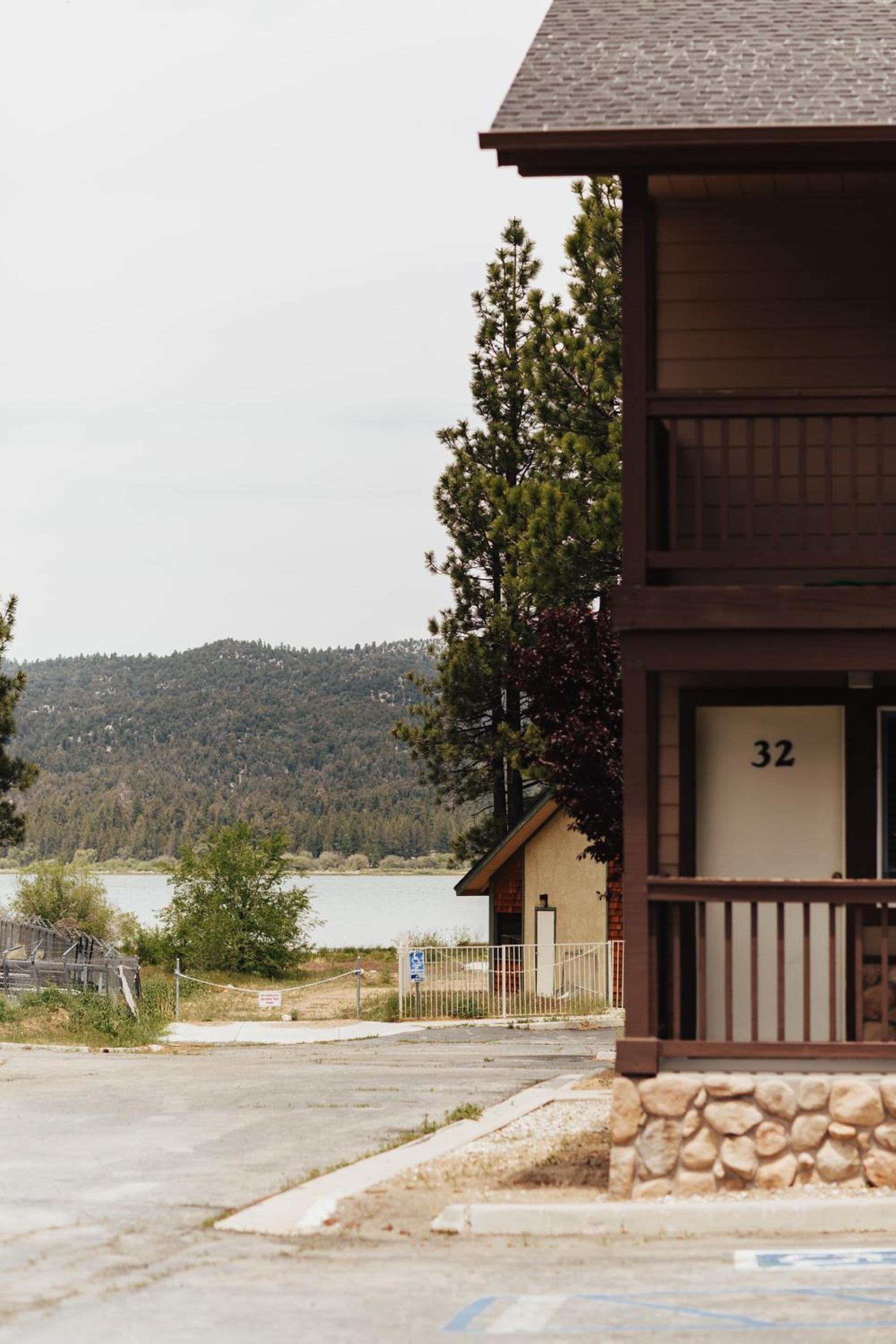 Vintage Lakeside Inn photo 16