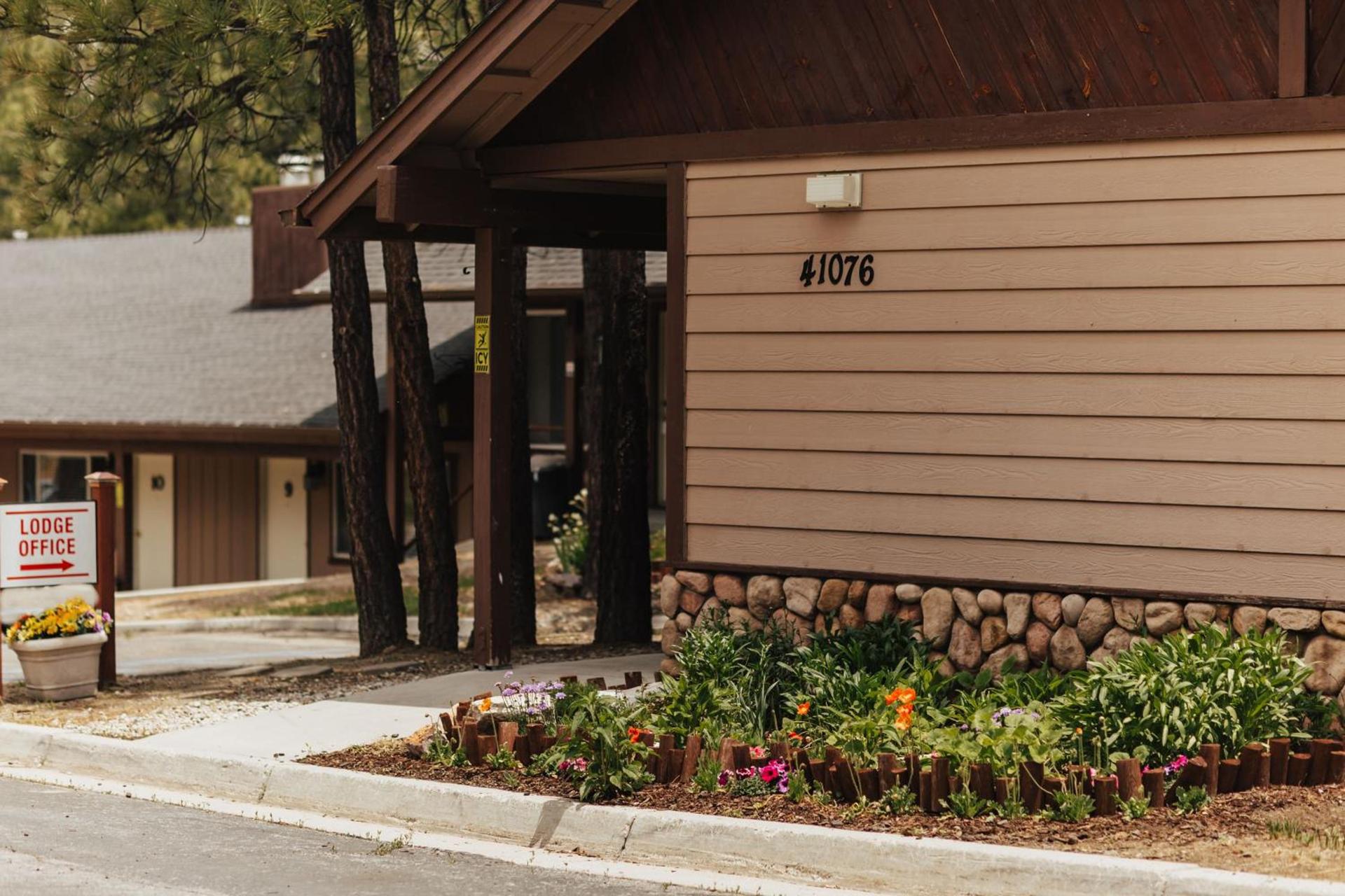Vintage Lakeside Inn photo 11