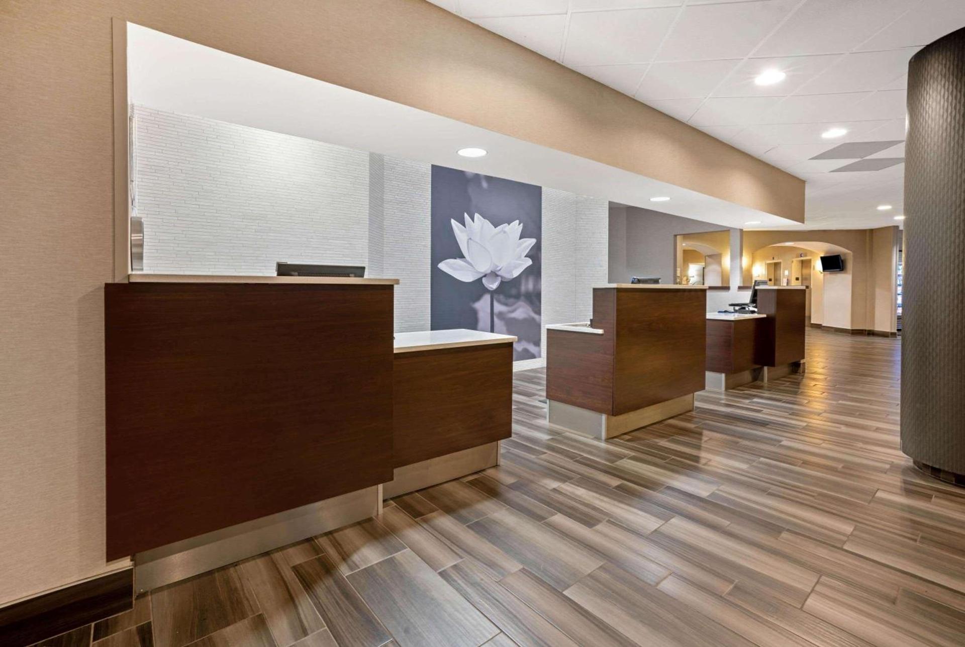 La Quinta by Wyndham Tacoma - Seattle photo 3