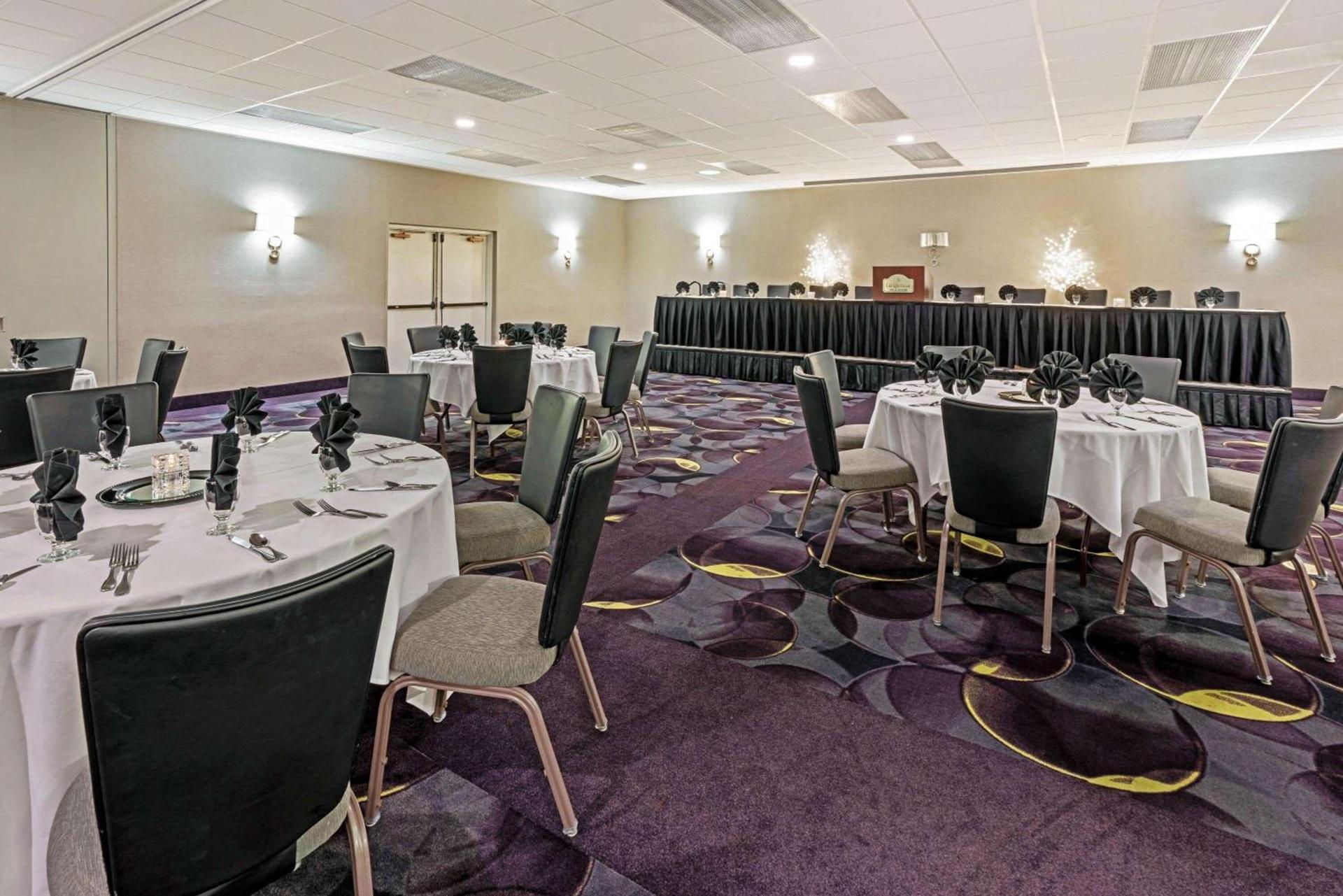 La Quinta by Wyndham Tacoma - Seattle photo 16