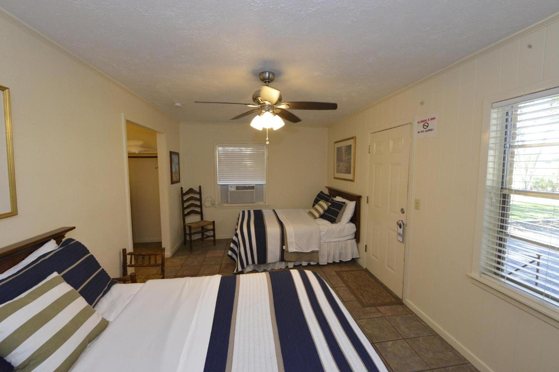 Shiner Country Inn photo 18
