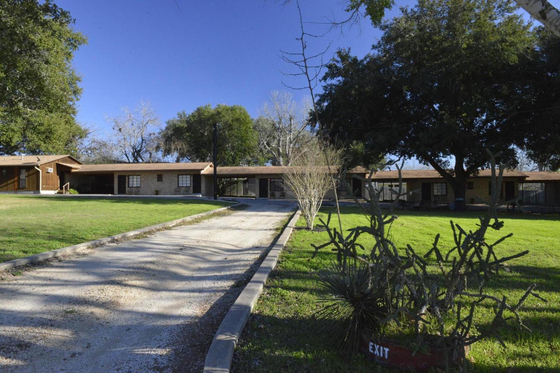 Shiner Country Inn photo 14