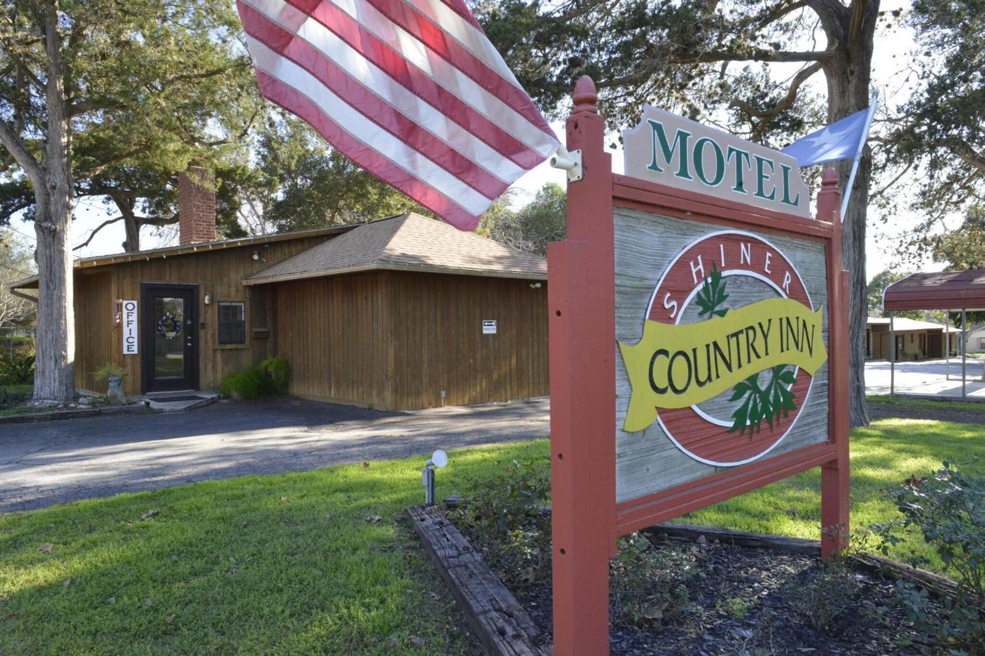 Shiner Country Inn photo 1