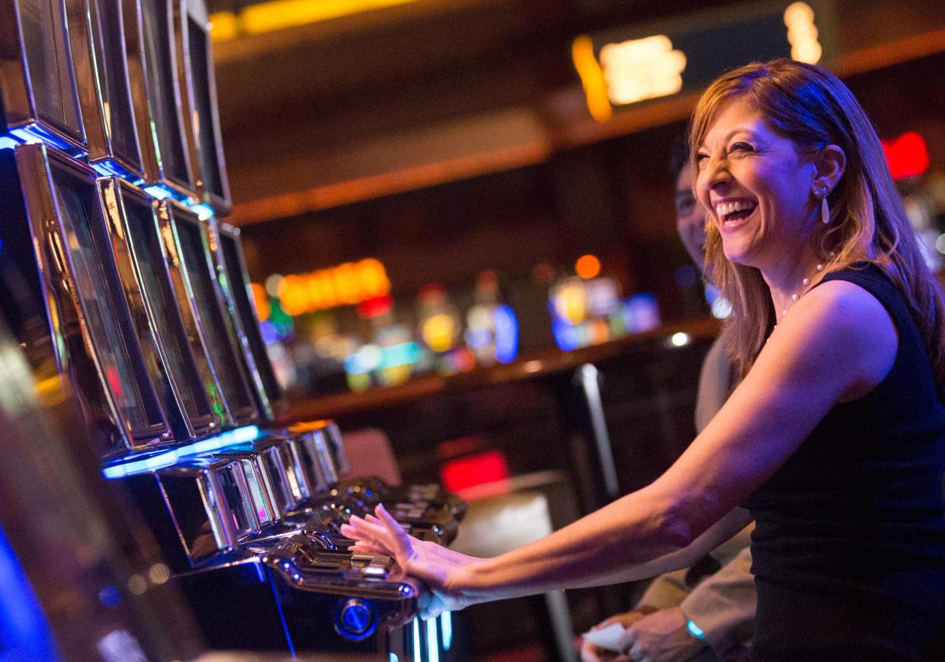 Bally's Twin River Lincoln Casino & Hotel photo 7