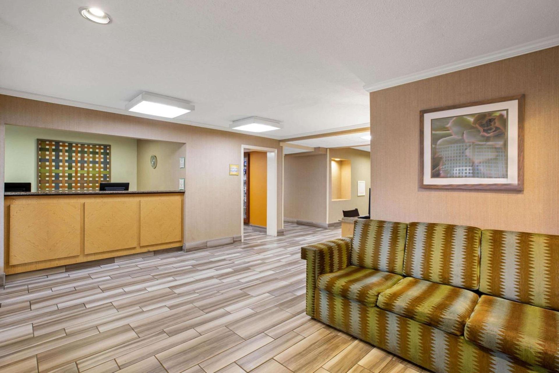La Quinta Inn by Wyndham Auburn Worcester photo 6