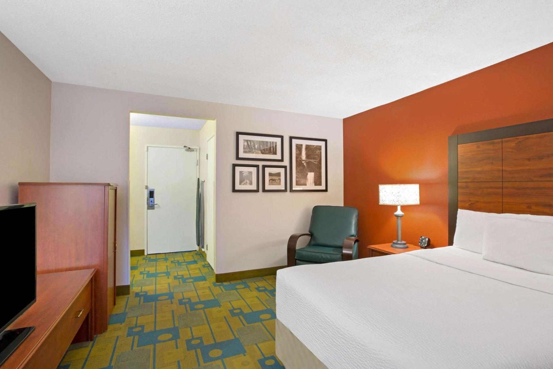 La Quinta Inn by Wyndham Auburn Worcester photo 8
