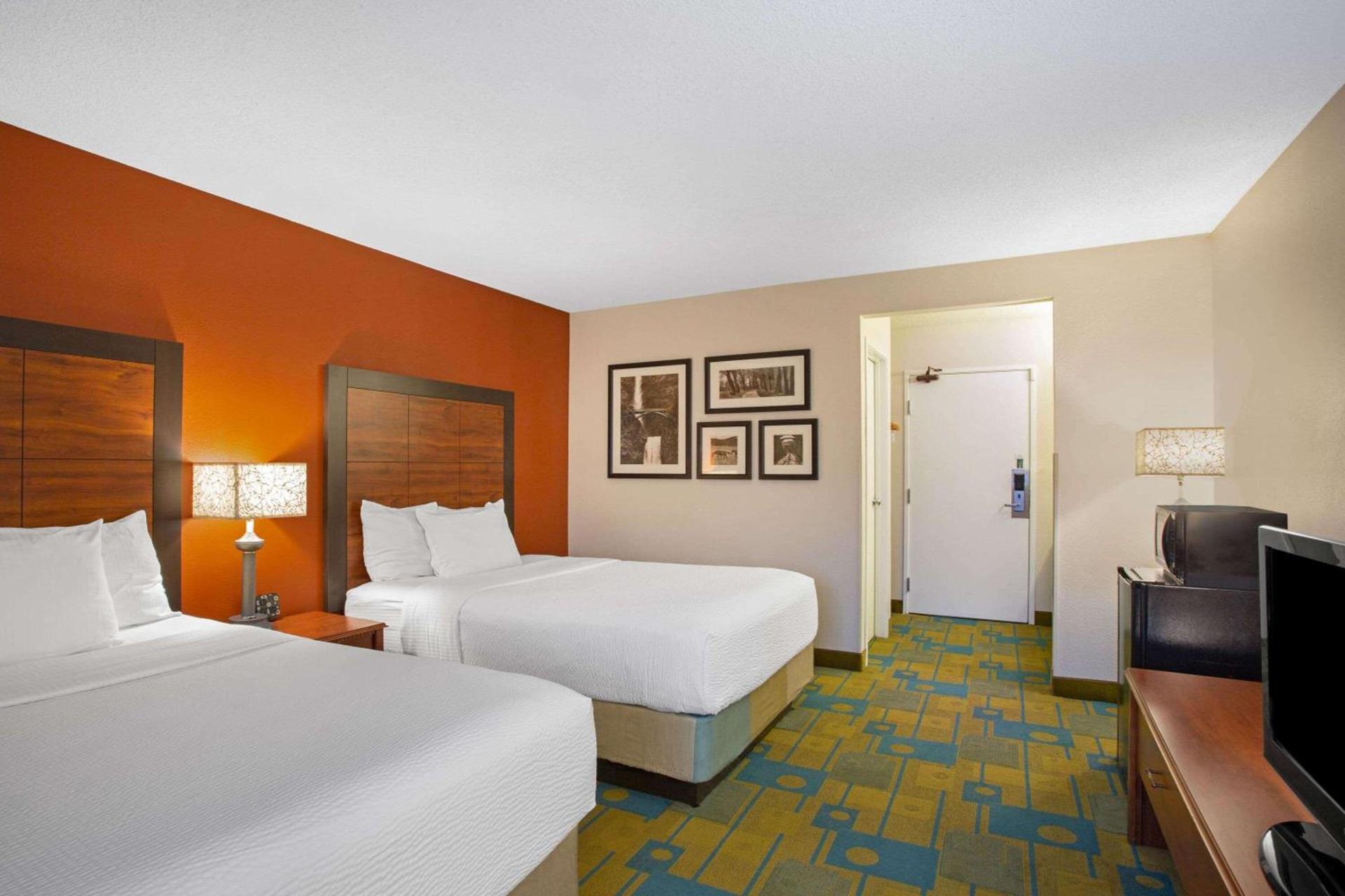 La Quinta Inn by Wyndham Auburn Worcester photo 11