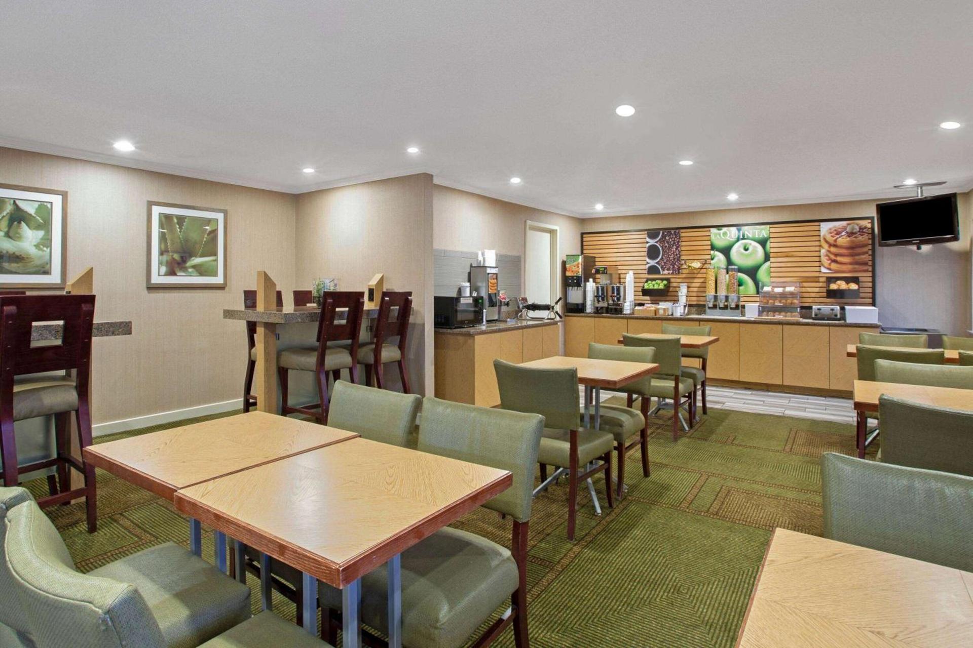 La Quinta Inn by Wyndham Auburn Worcester photo 19