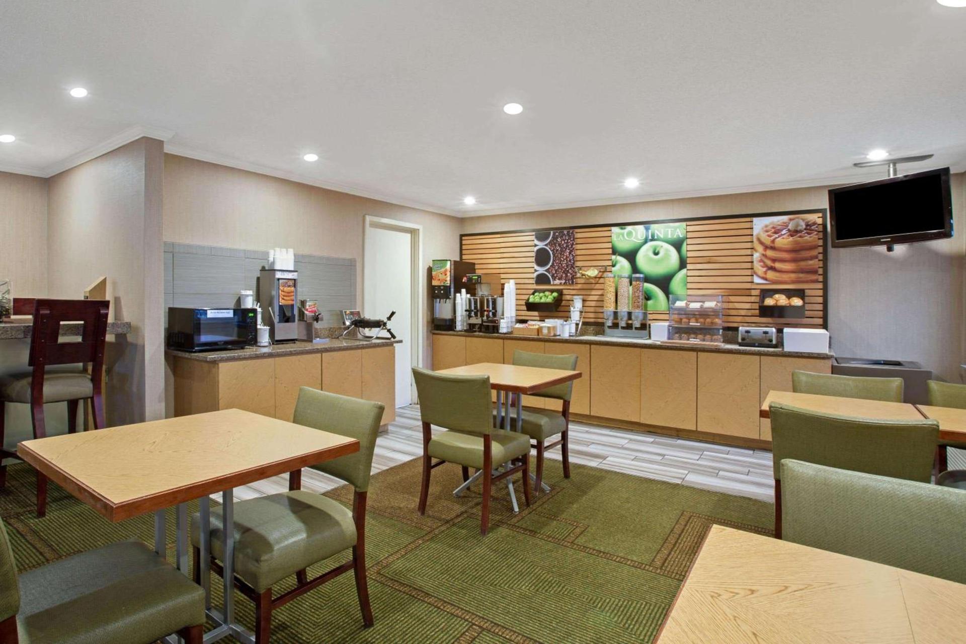 La Quinta Inn by Wyndham Auburn Worcester photo 22