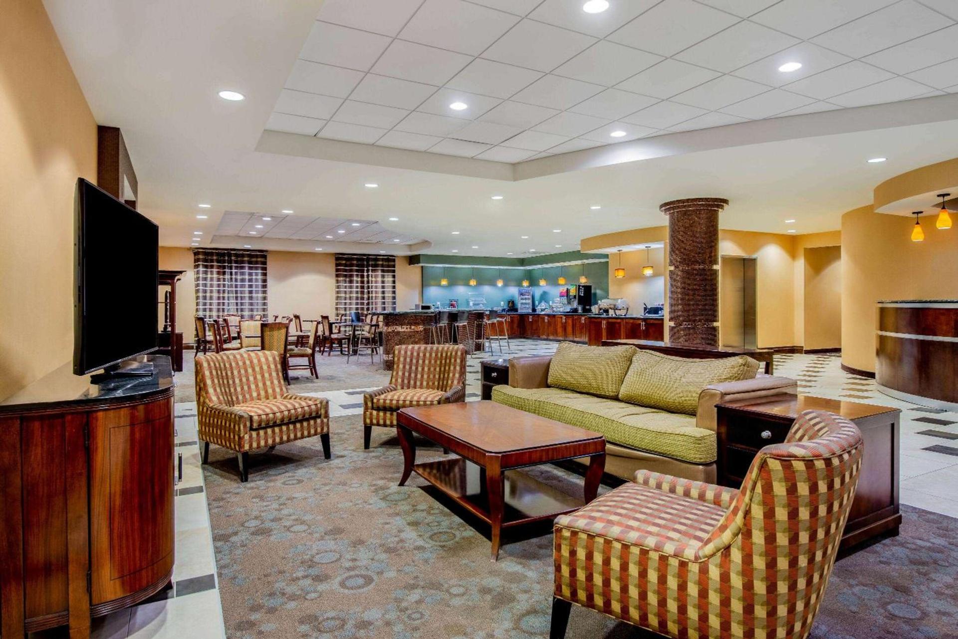 La Quinta Inn & Suites Bel Air I-95 Exit 77A photo 27