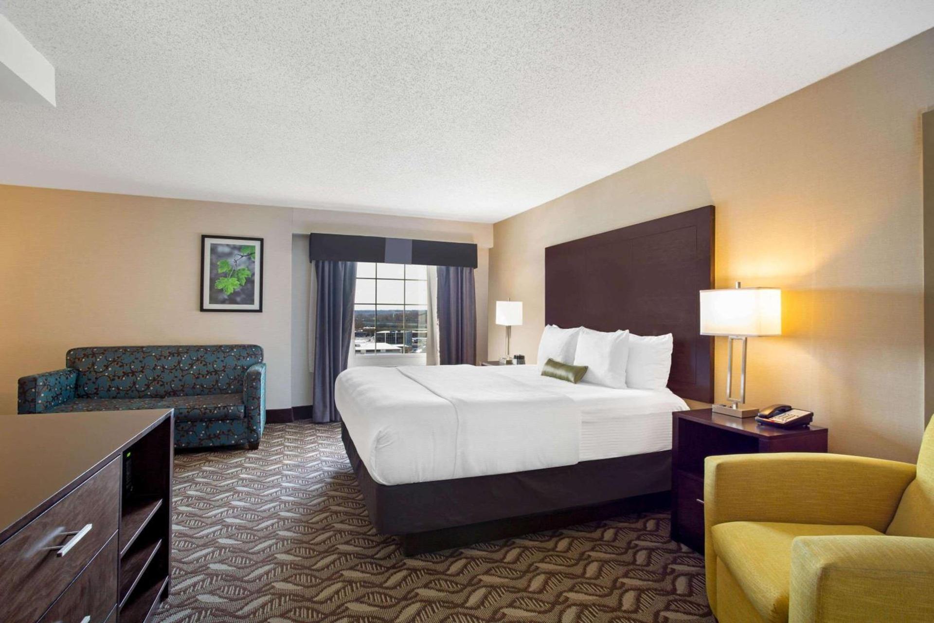 La Quinta by Wyndham Springfield photo 21