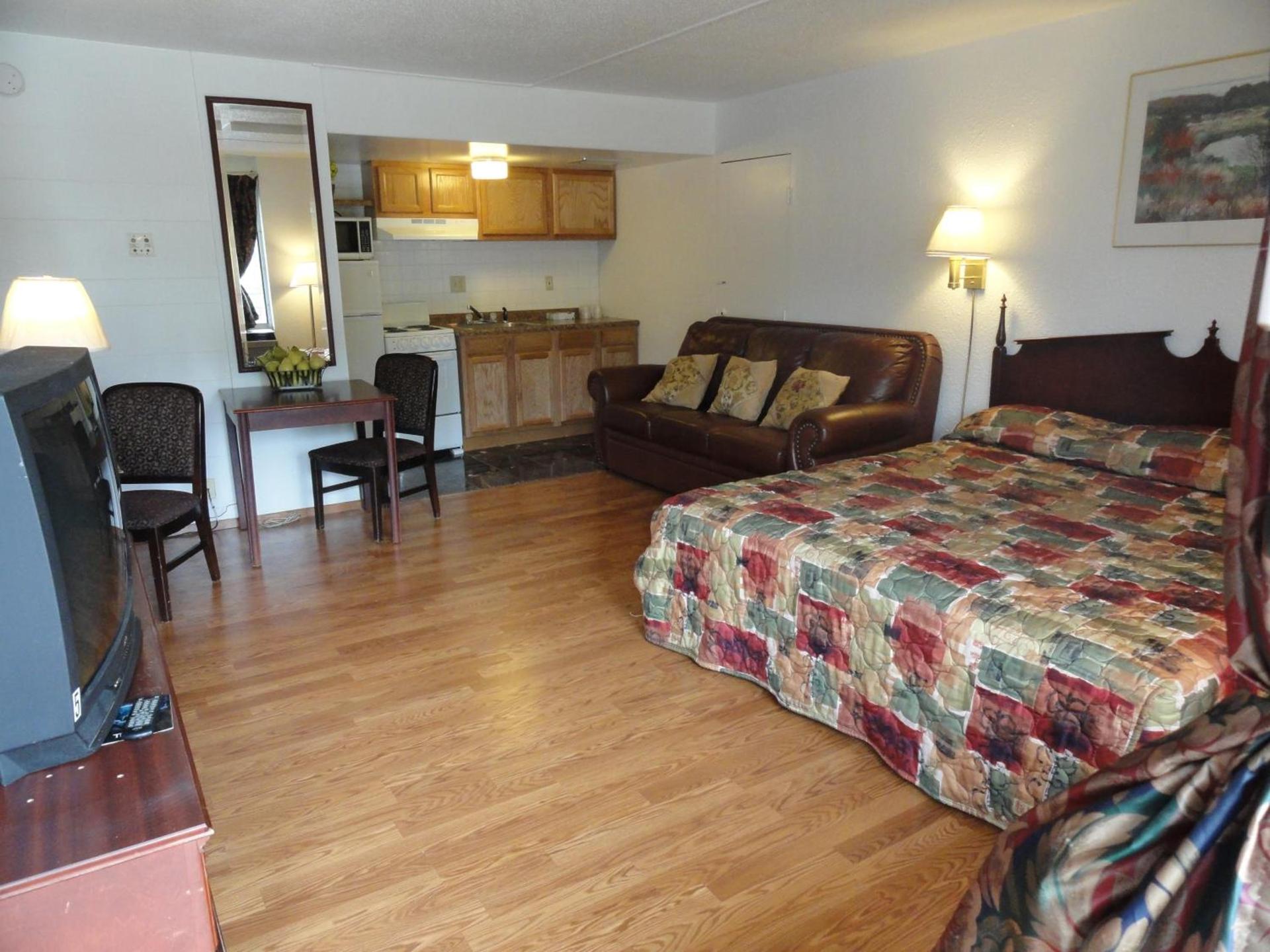 Grand Rapids Inn photo 12